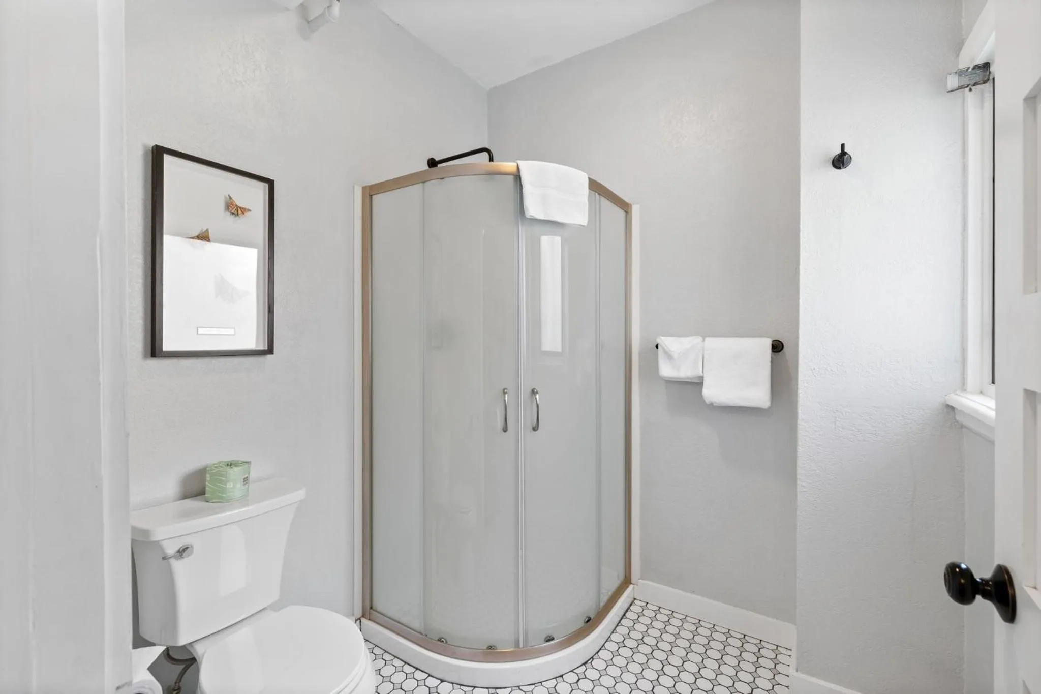 Bathroom in College Inn Hotel