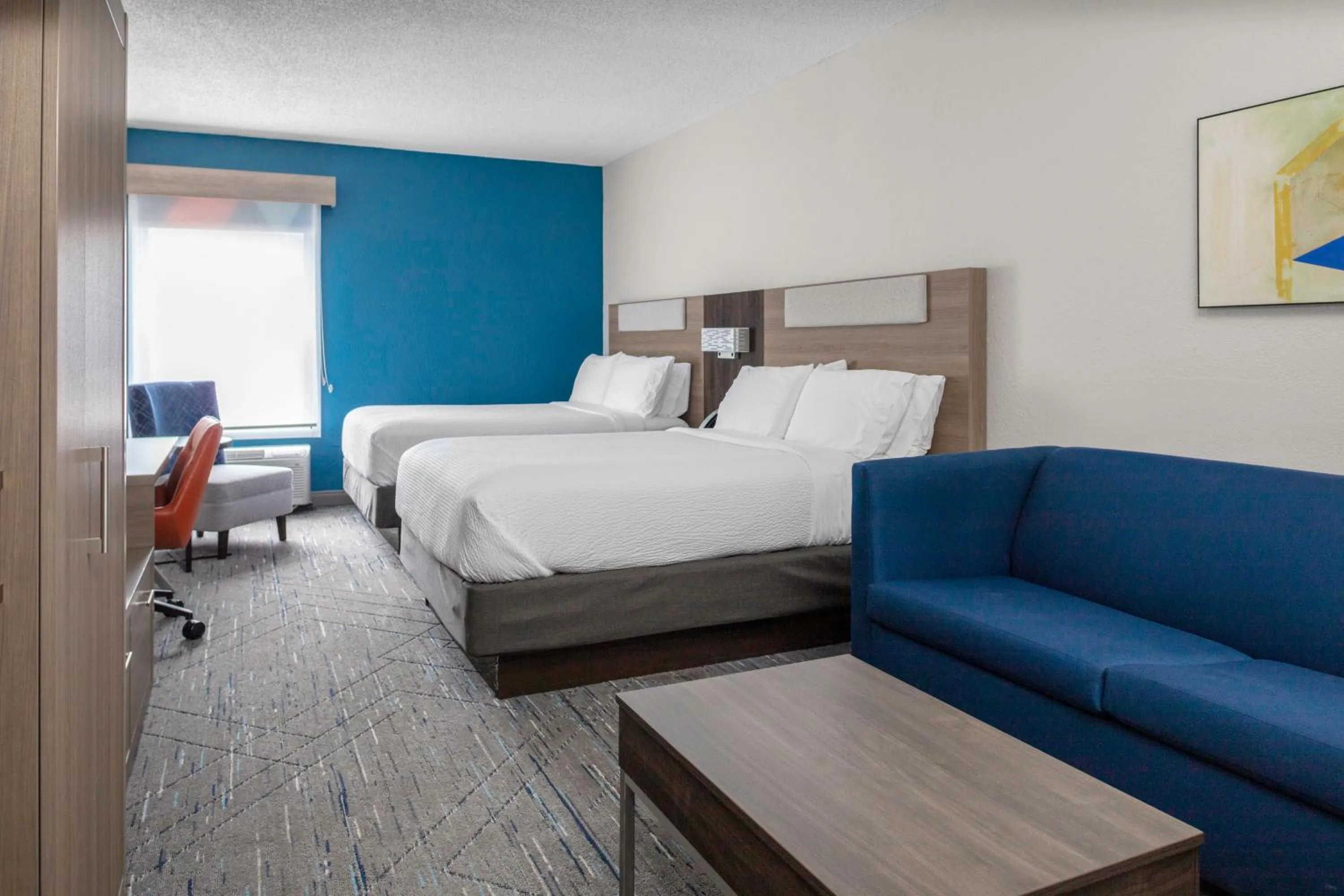 Photo of the whole room in Holiday Inn Express Hotel & Suites Kimball