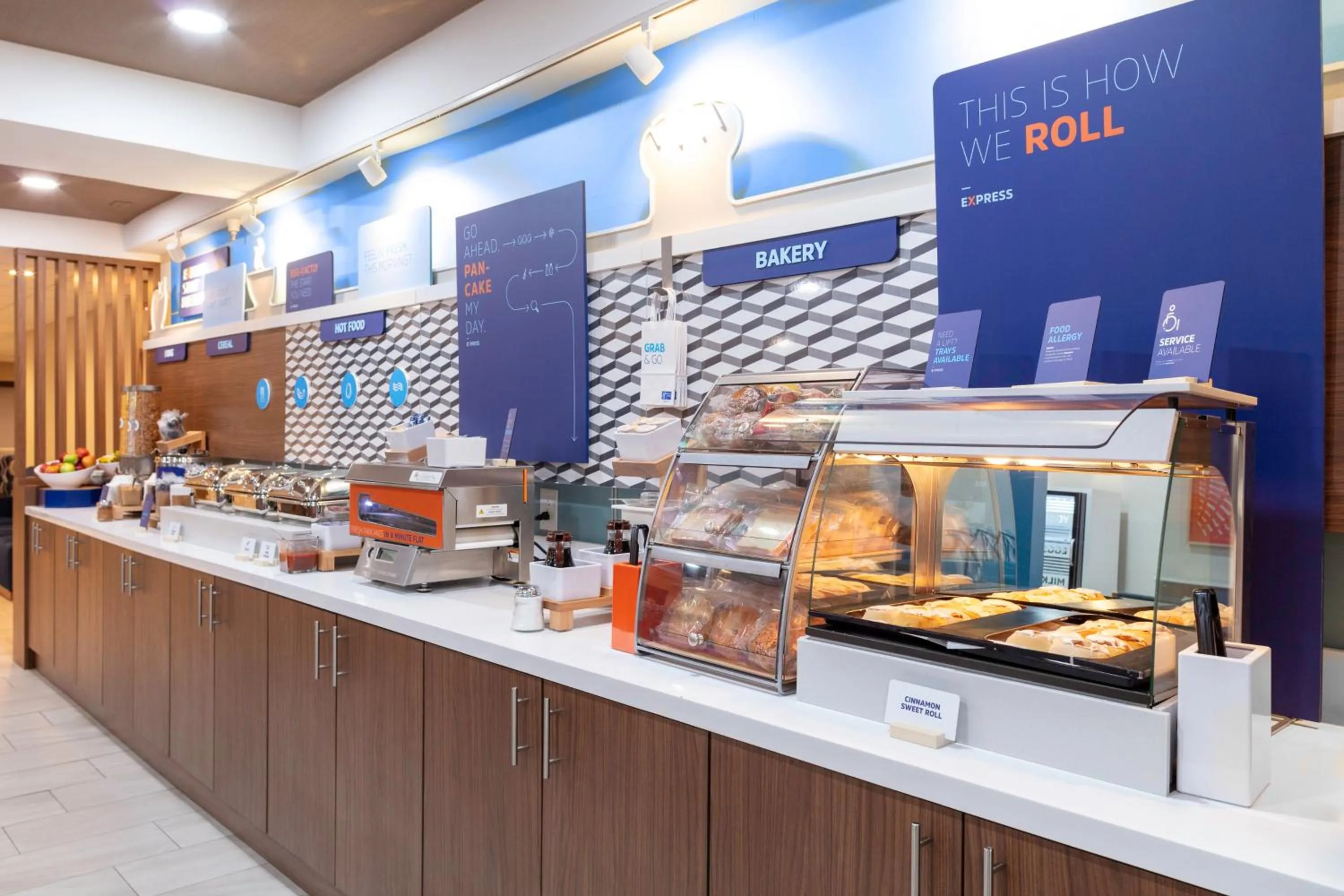 Breakfast, Food in Holiday Inn Express Hotel & Suites Kimball