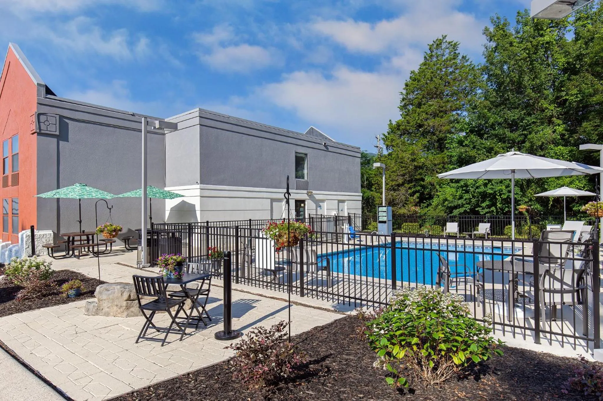 Swimming Pool in Holiday Inn Express Hotel & Suites Kimball