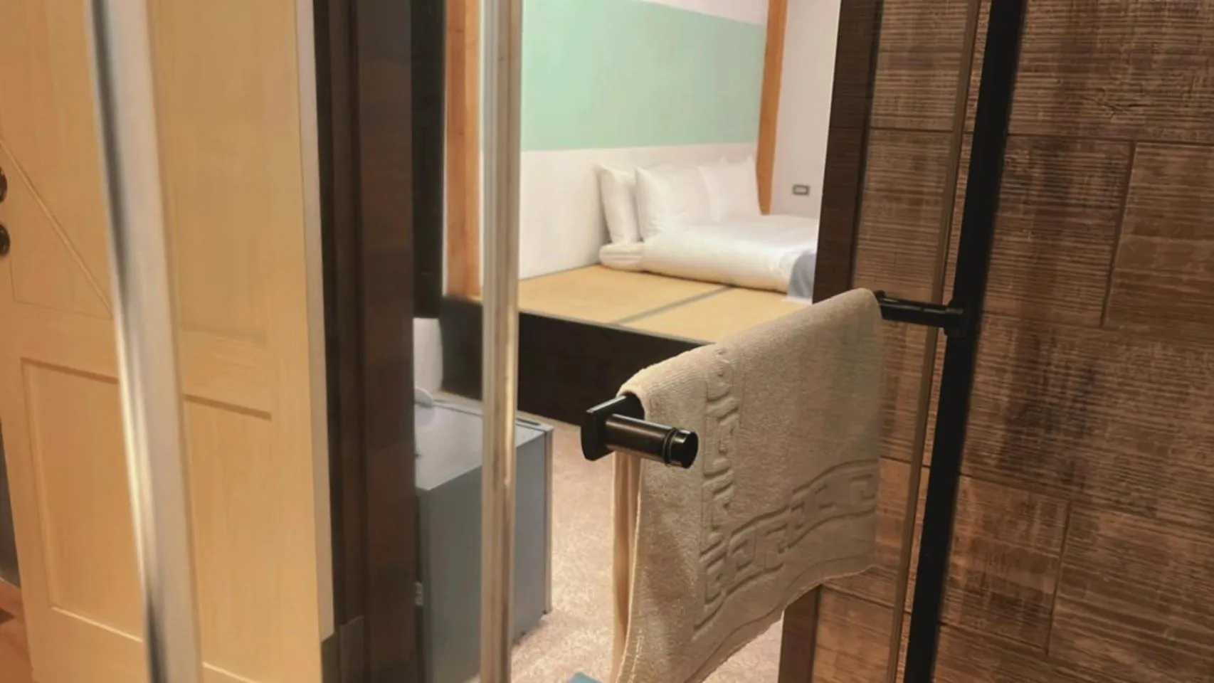 Photo of the whole room, Bed in Chill Roof Hotel