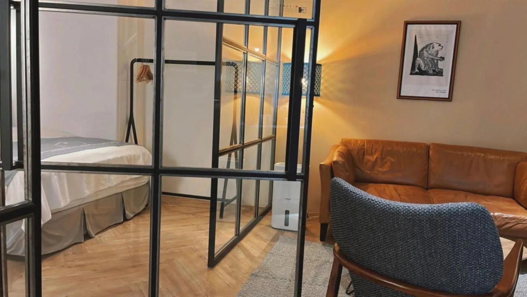 Photo of the whole room, Bed in Chill Roof Hotel