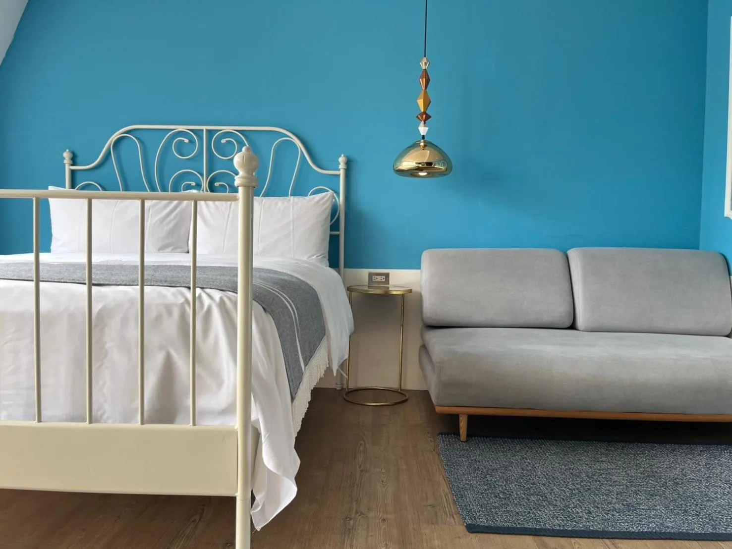 Photo of the whole room, Bed in Chill Roof Hotel