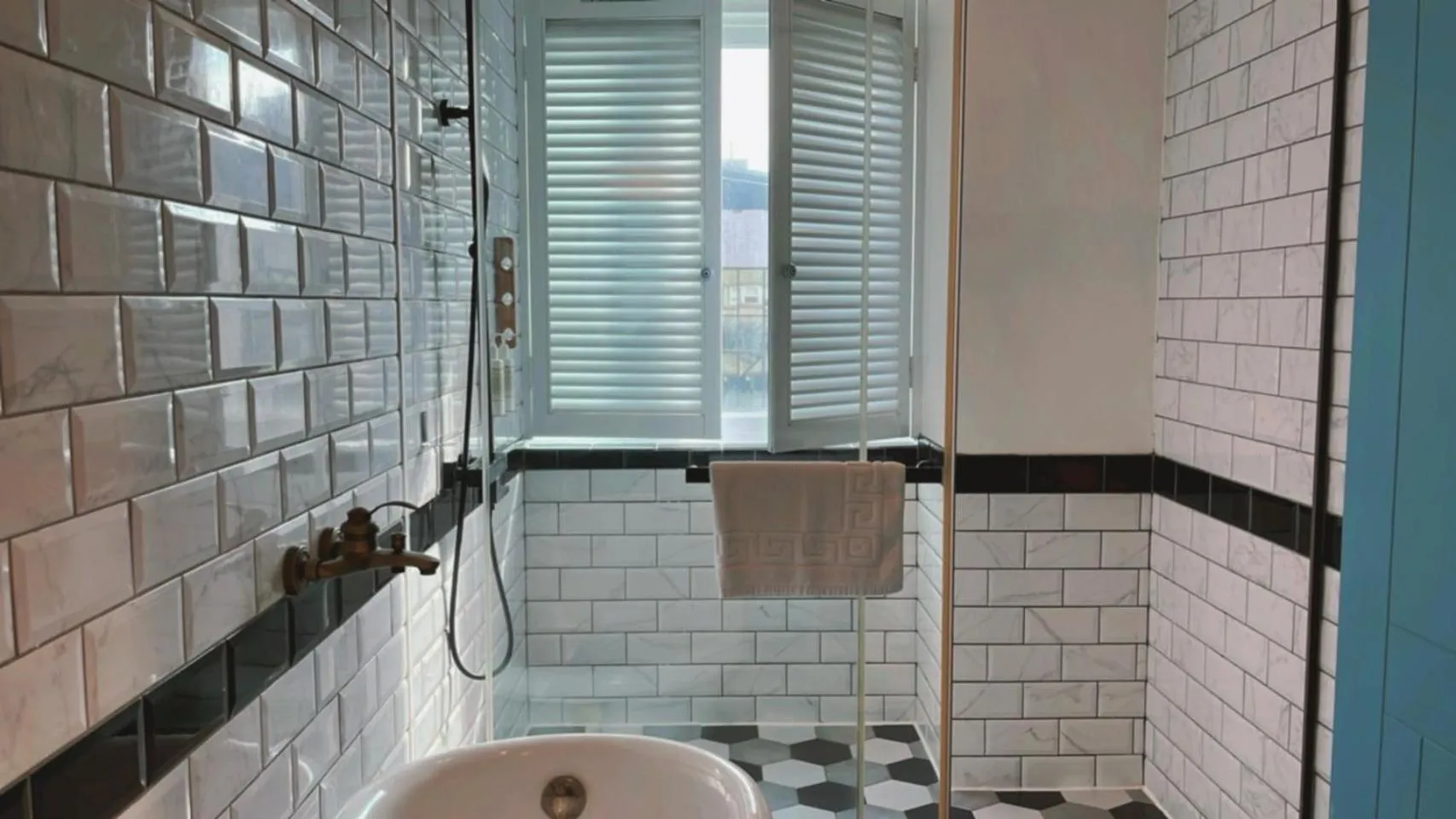 Shower in Chill Roof Hotel