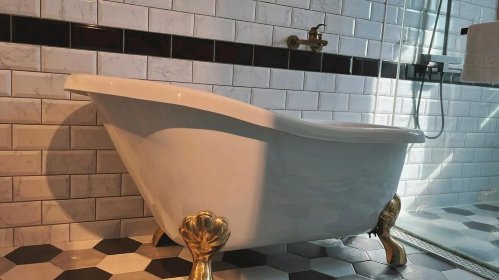 Bathroom in Chill Roof Hotel