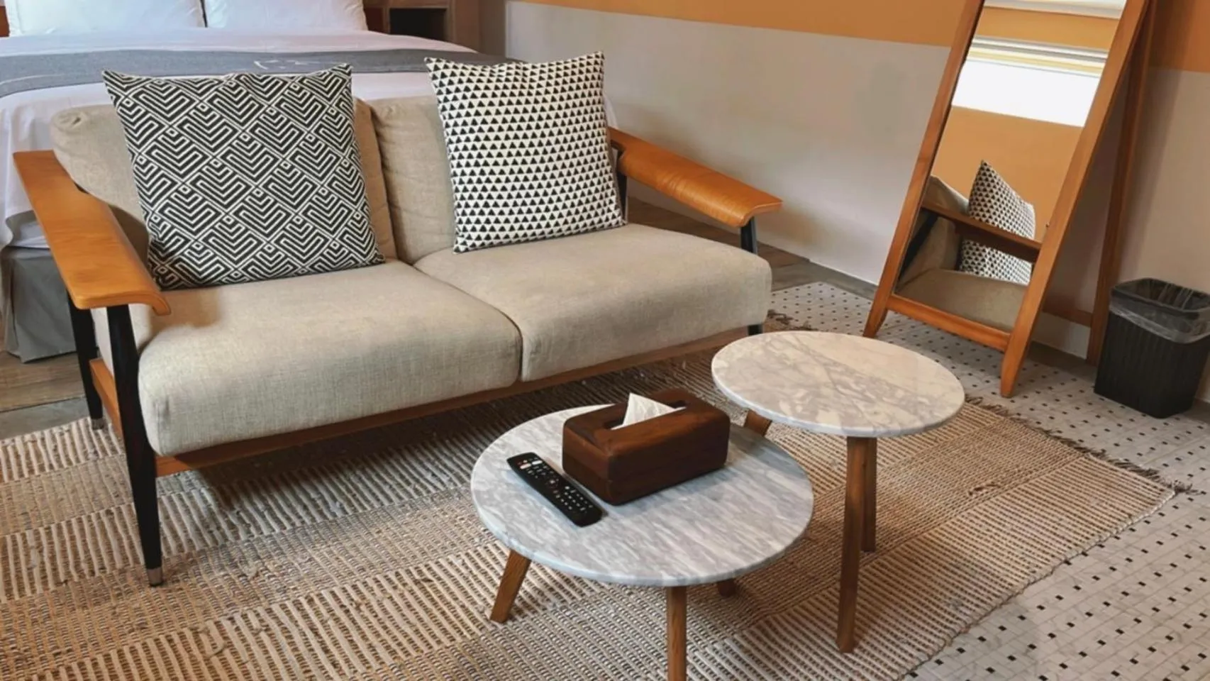 Living room in Chill Roof Hotel