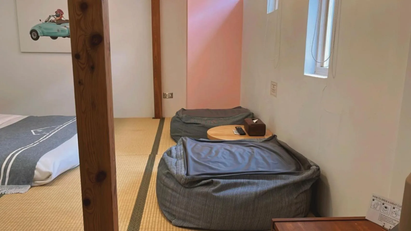 Photo of the whole room, Bed in Chill Roof Hotel