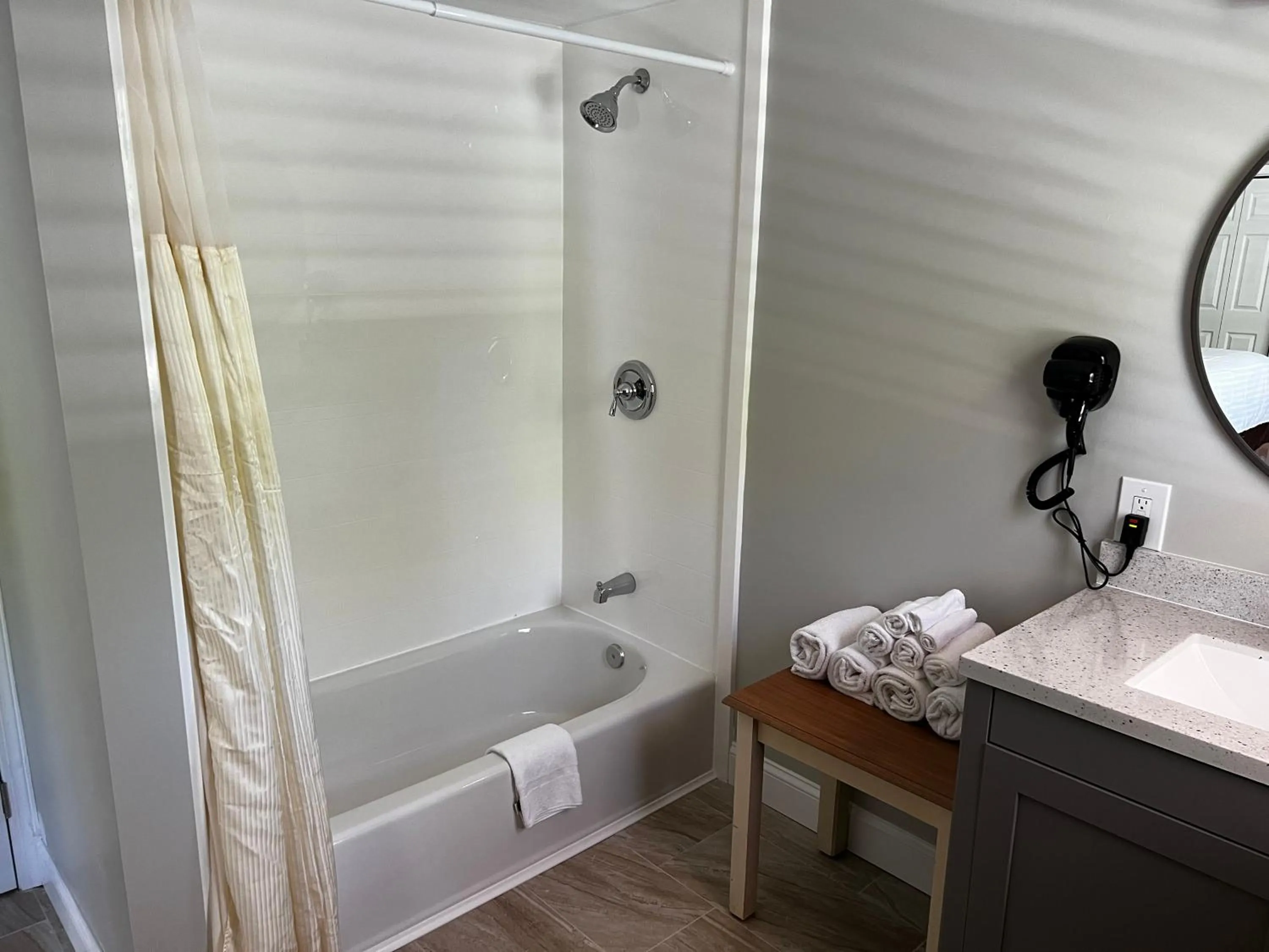 Bathroom in Captains Quarters Motel & Conference Center