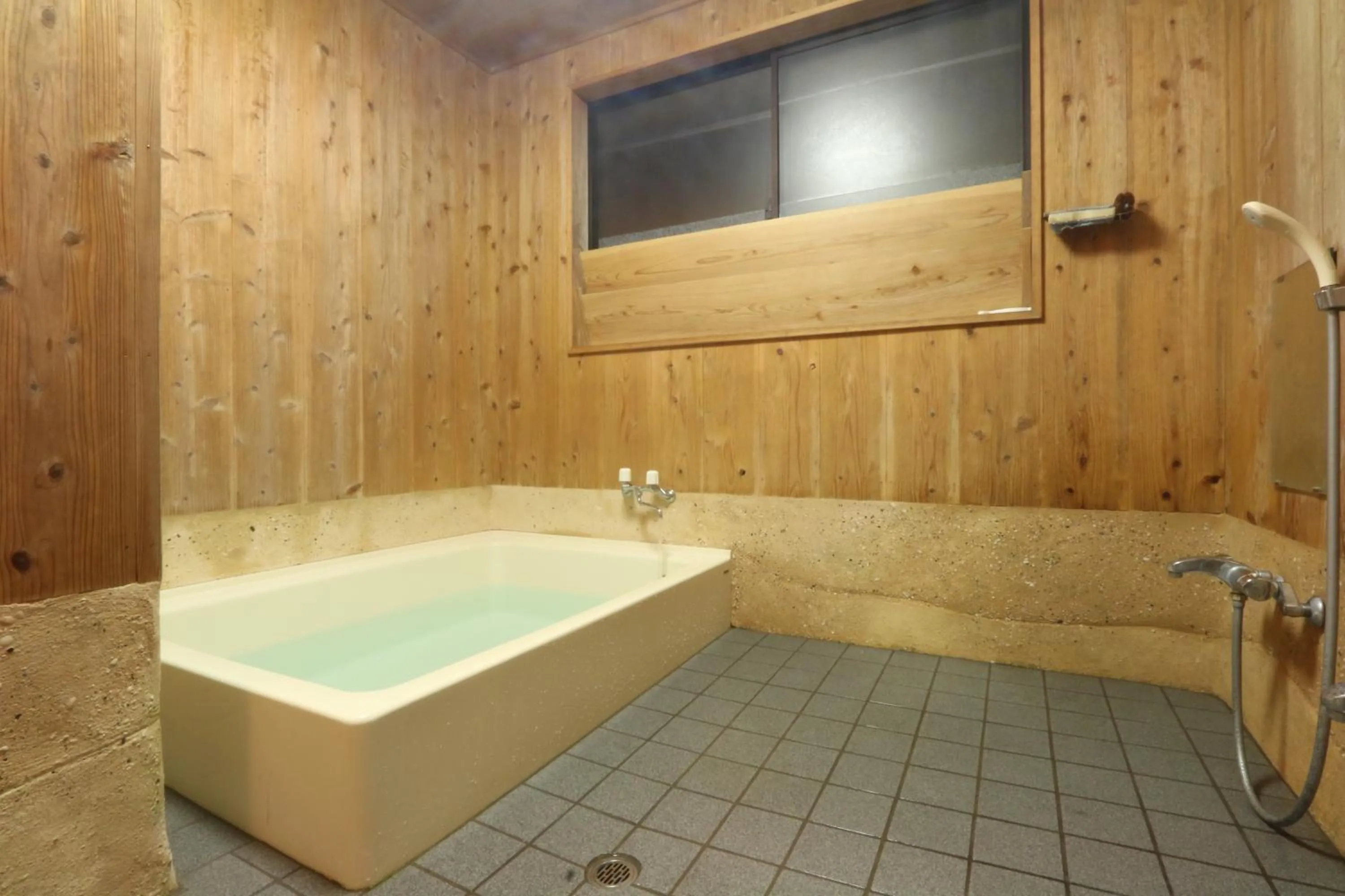 Hot Tub in Tanegashima Minshuku Yuyu