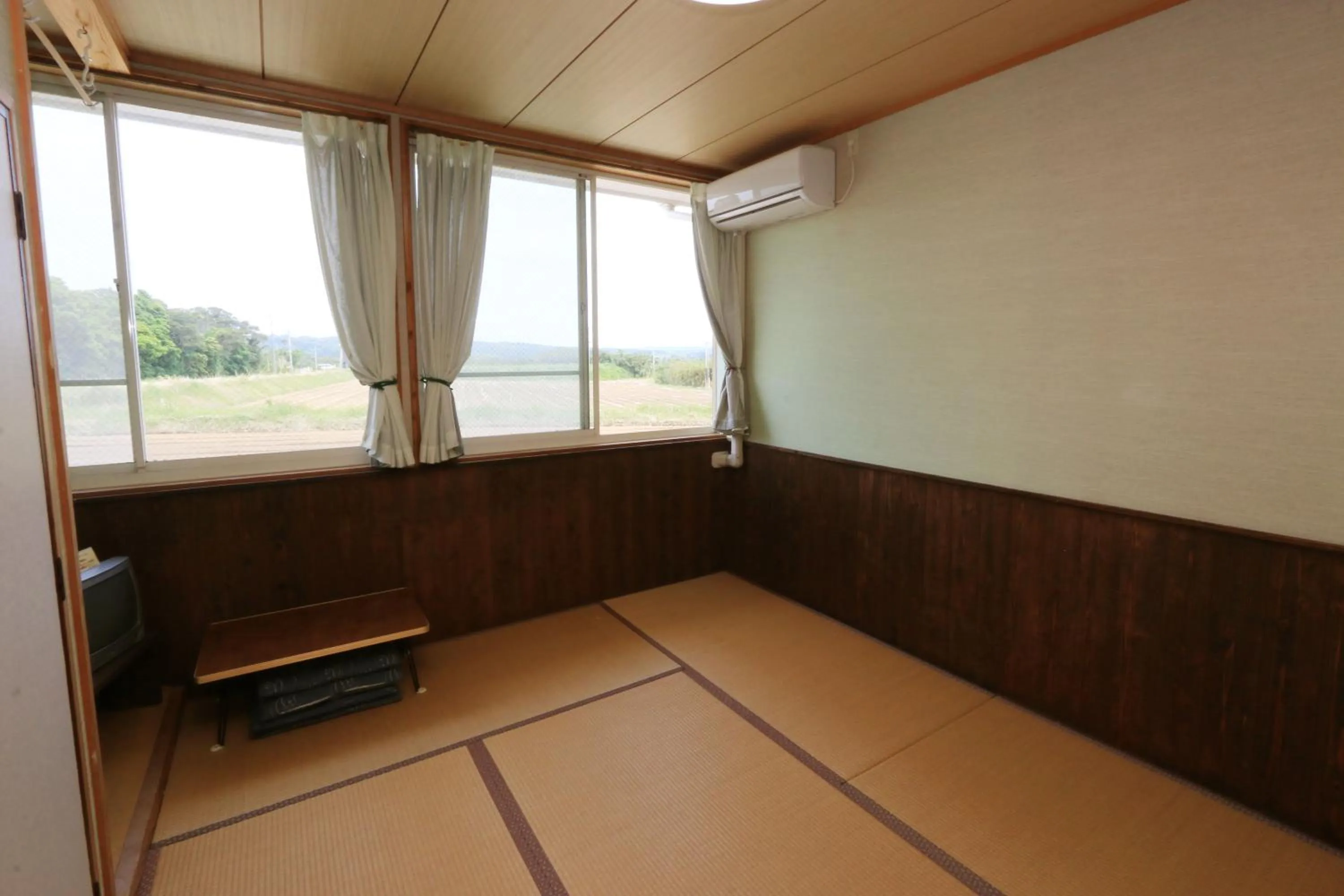 Photo of the whole room in Tanegashima Minshuku Yuyu