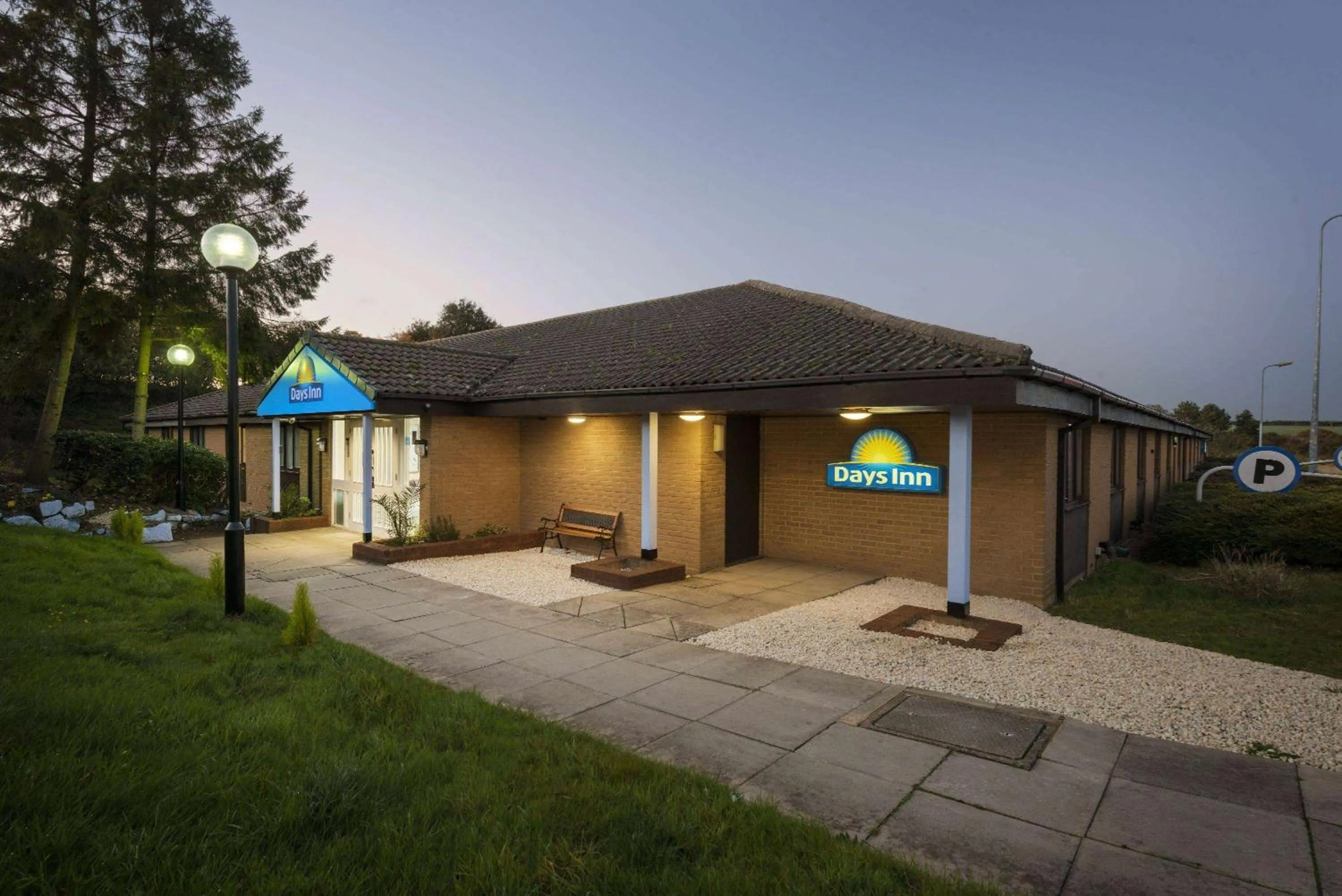 Property building in Days Inn Sutton Scotney North