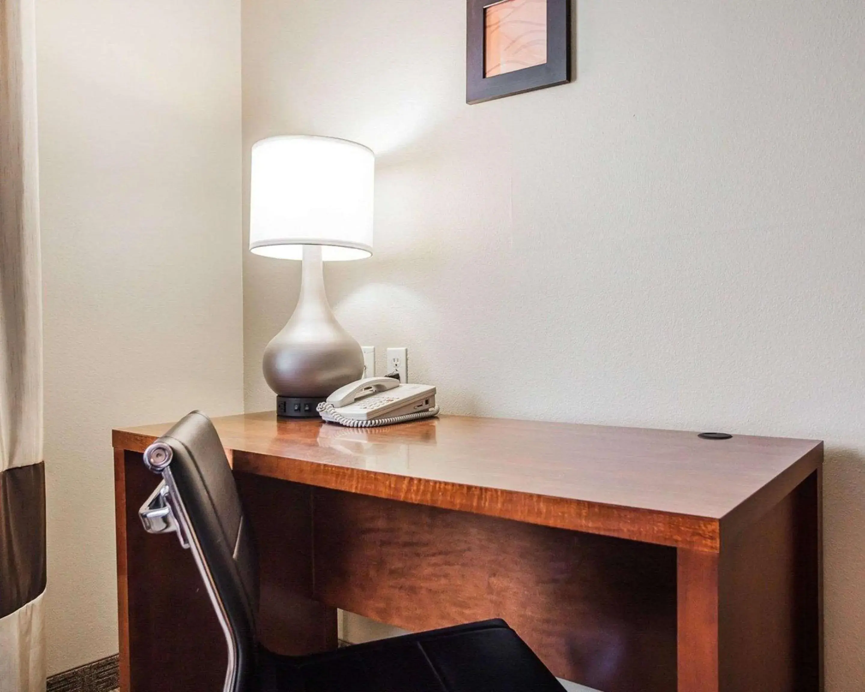 King Suite - Non-Smoking in Comfort Inn & Suites Moberly King Suite - Non-Smoking in Comfort Inn & Suites Moberly