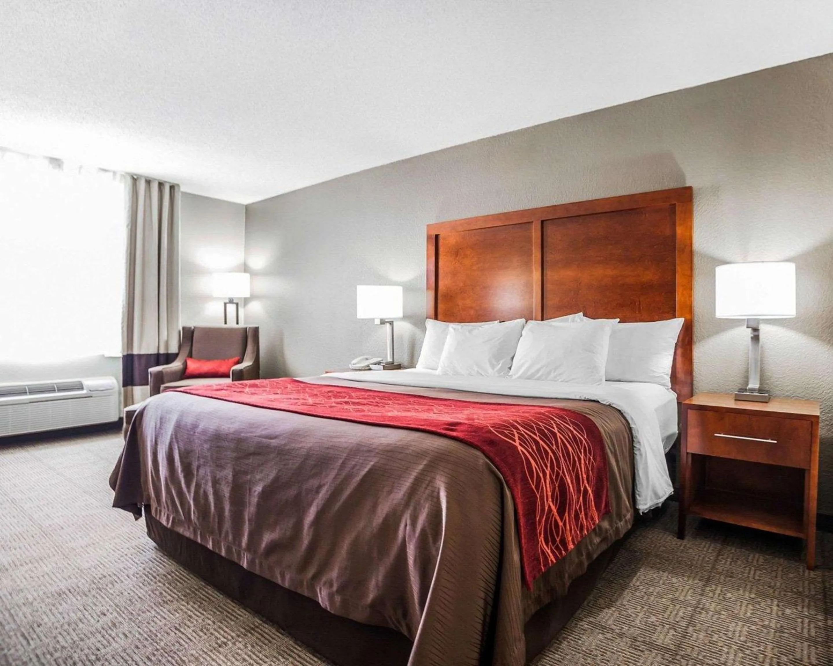 Photo of the whole room, Bed in Comfort Inn & Suites Moberly