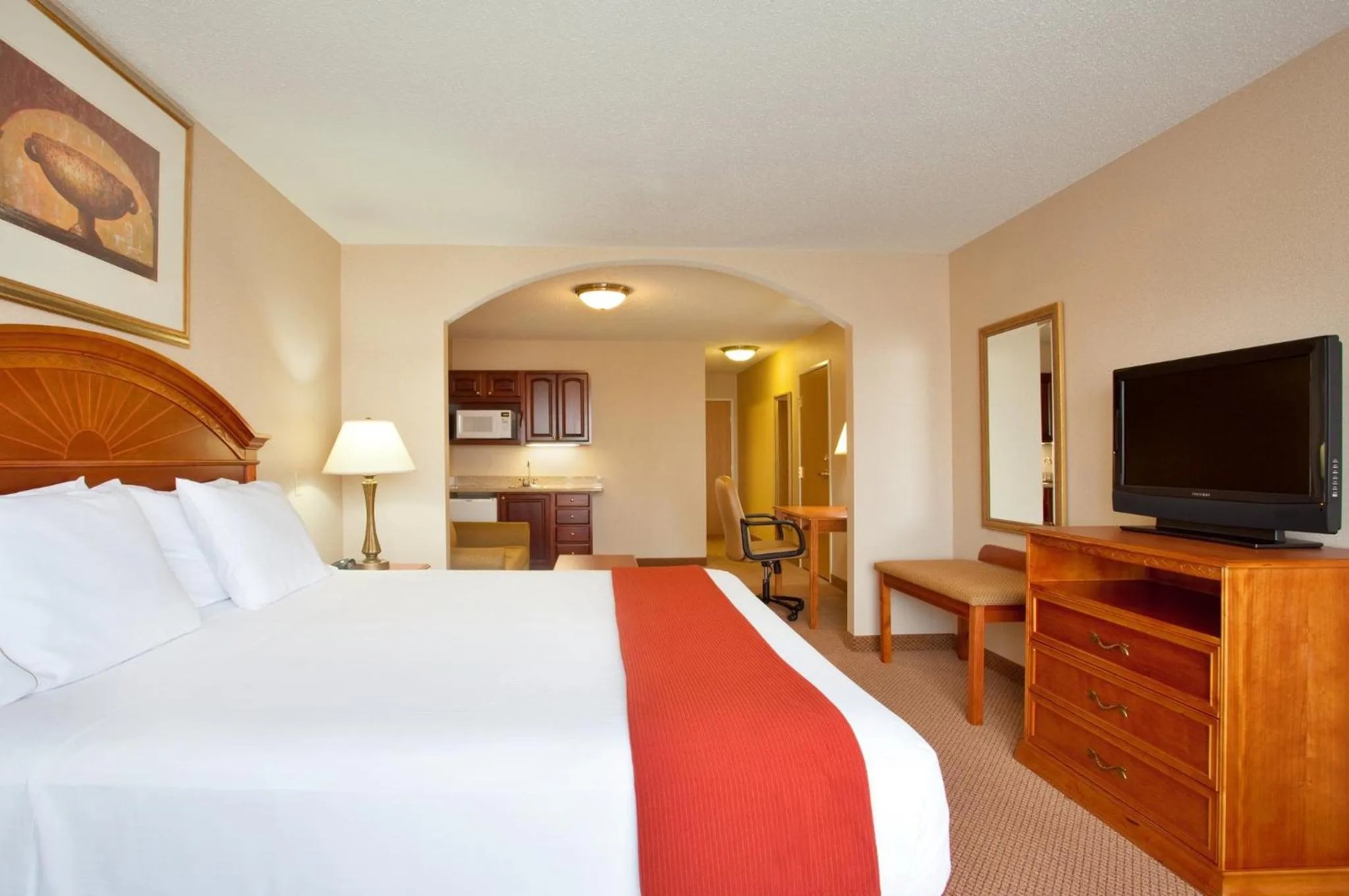 Photo of the whole room, Bed in Holiday Inn Express Hotel & Suites Logansport by IHG