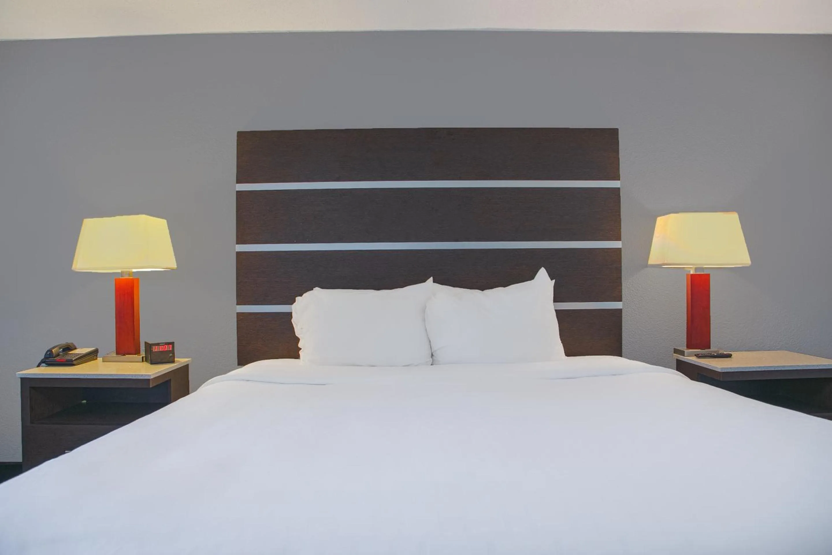 Bedroom in My Homes Macon North I-75 By OYO