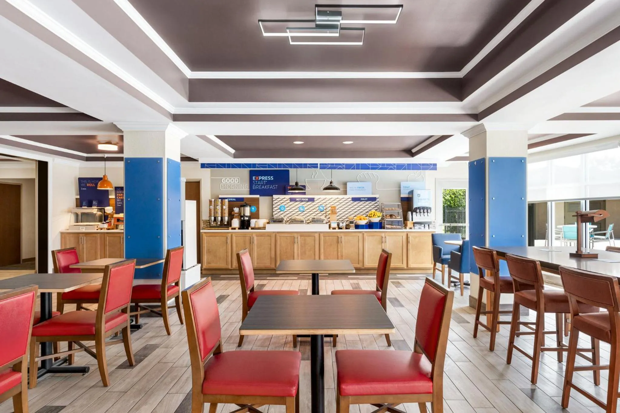 Breakfast in Holiday Inn Express Hotel & Suites Live Oak by IHG