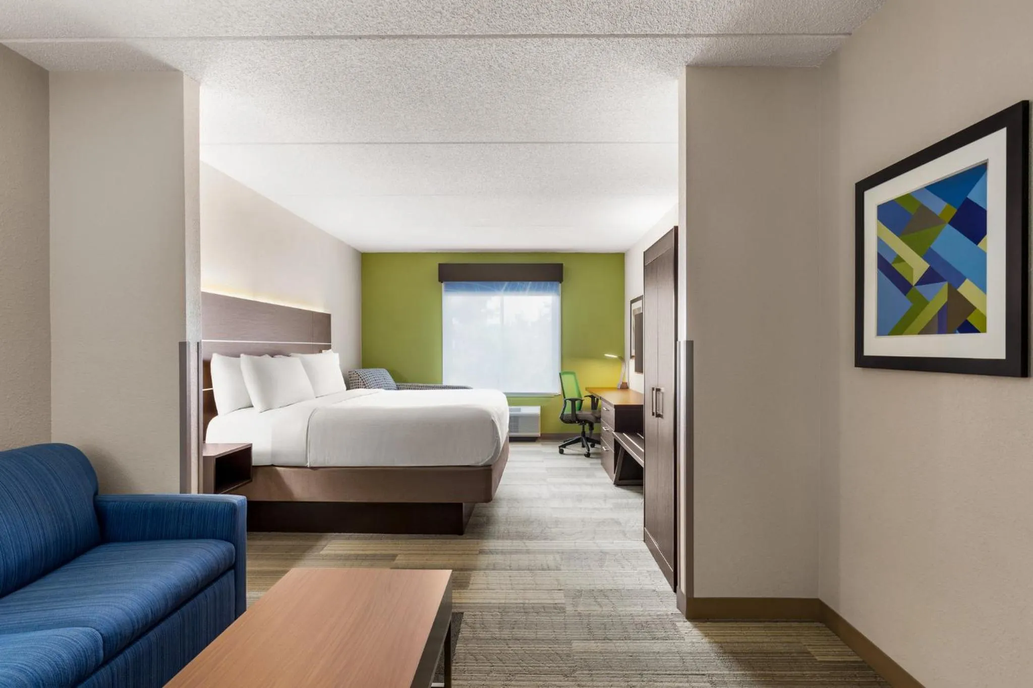 Photo of the whole room, Bed in Holiday Inn Express Hotel & Suites Live Oak by IHG