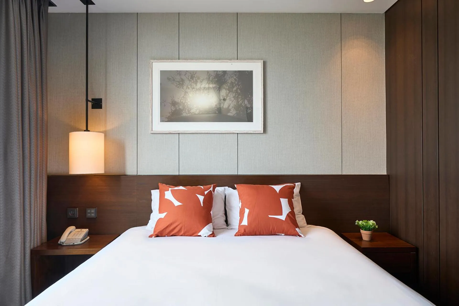 Bed in Jeju Central City Hotel