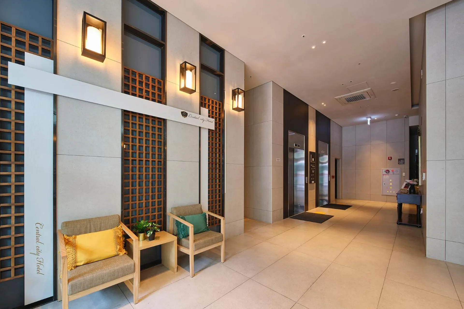 Lobby or reception in Jeju Central City Hotel