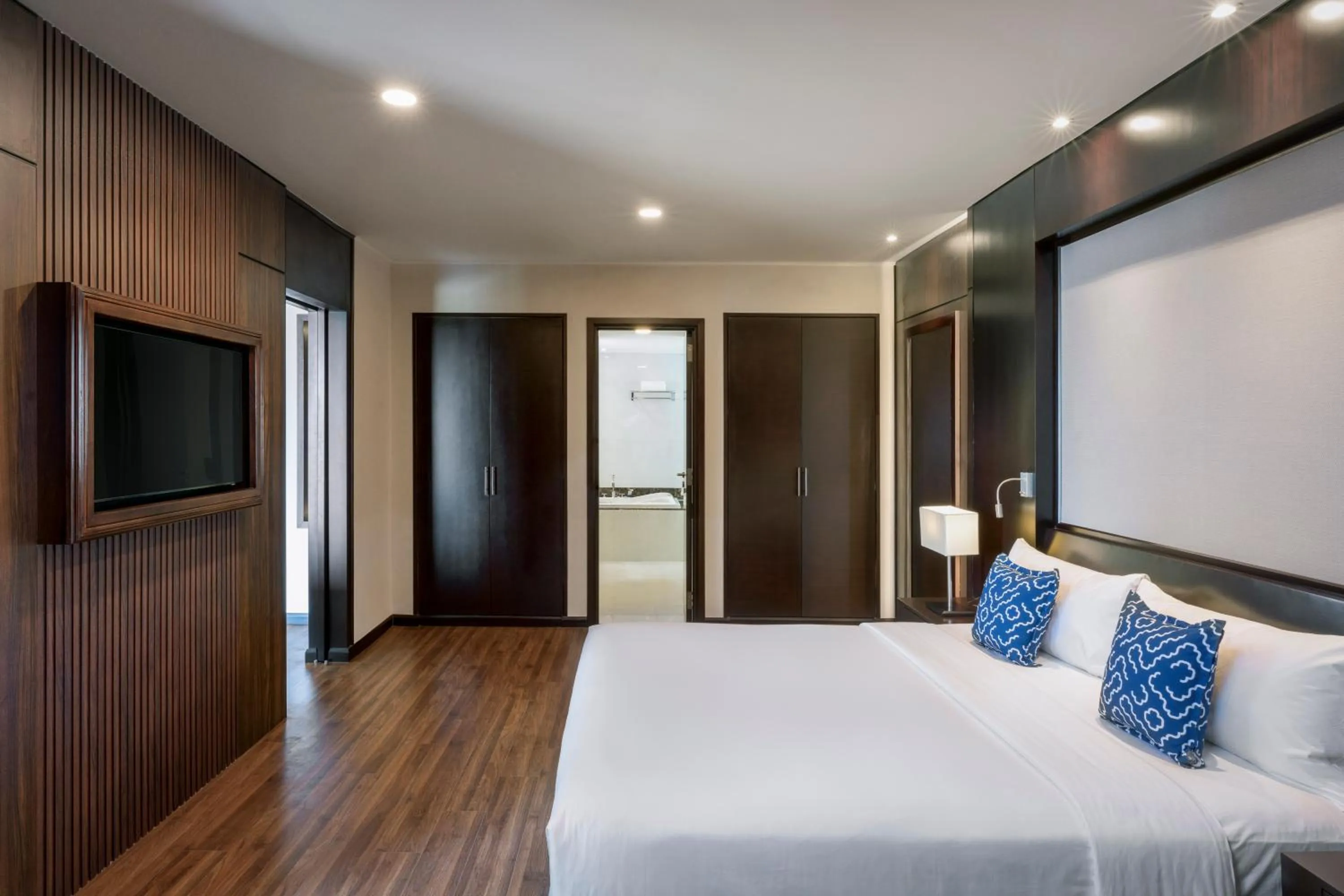 Toilet, Bed in TUI BLUE Tuy Hoa - Wellness & Retreat Hotel