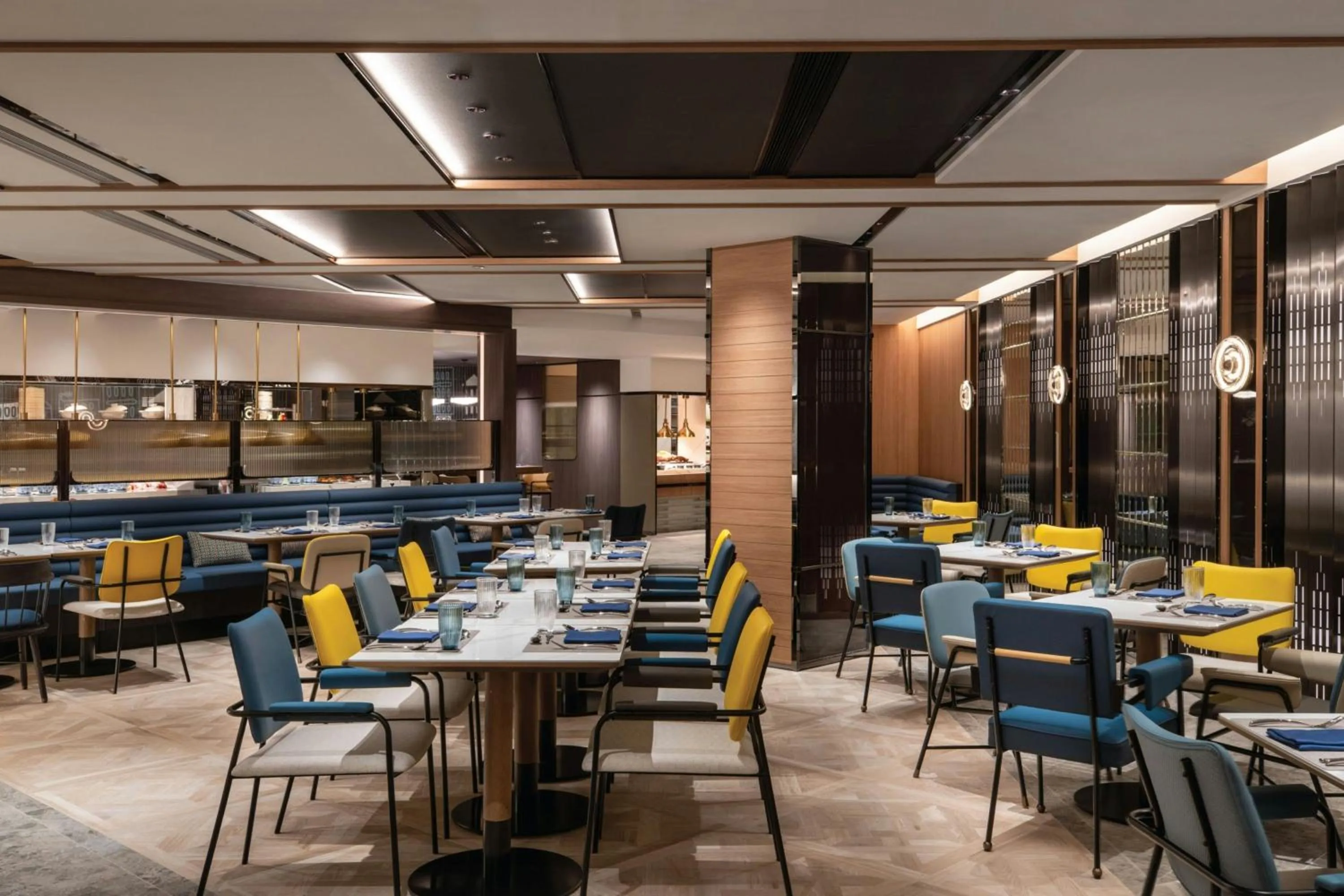 Restaurant/places to eat in Renaissance Hong Kong Harbour View Hotel