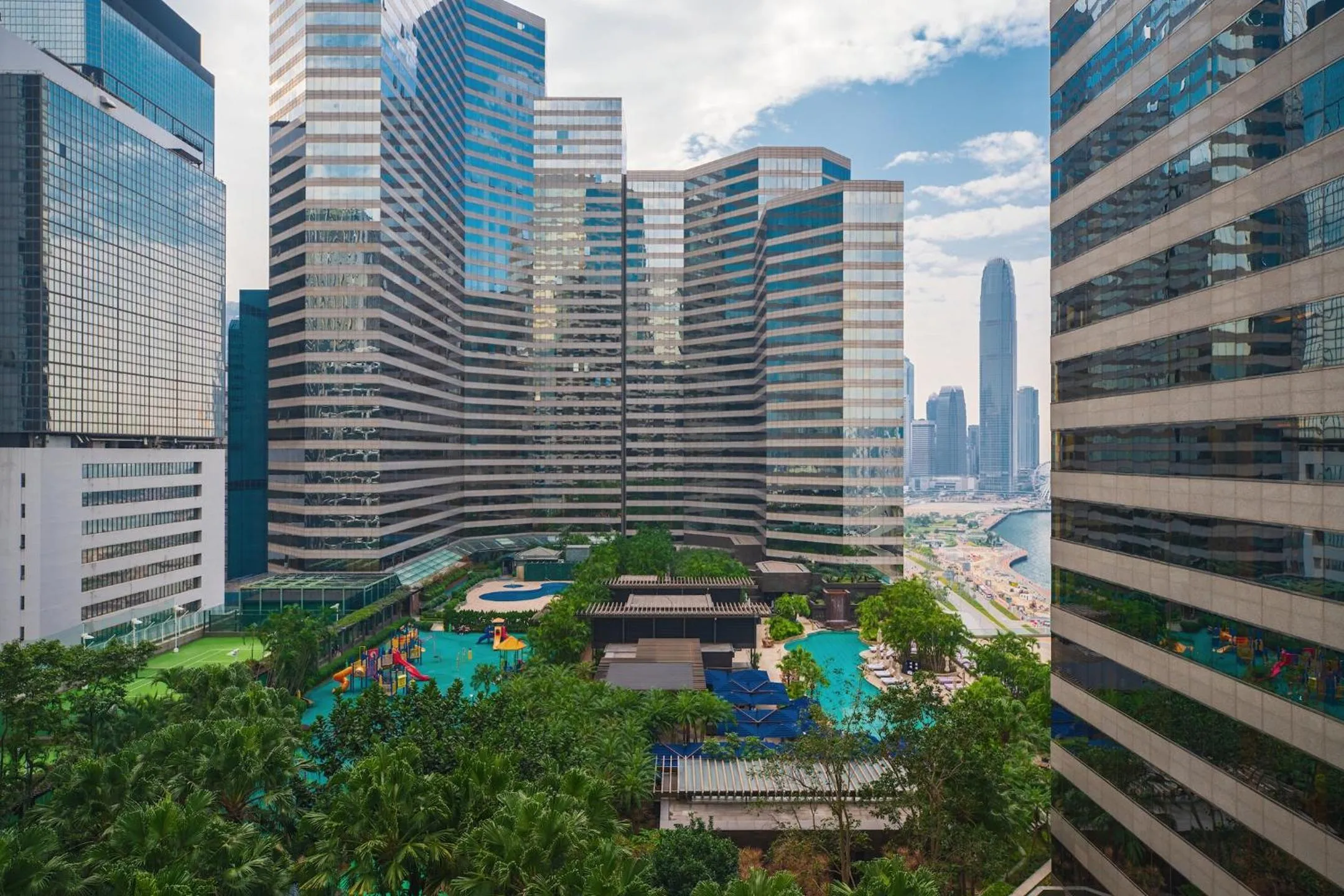 Garden in Renaissance Hong Kong Harbour View Hotel