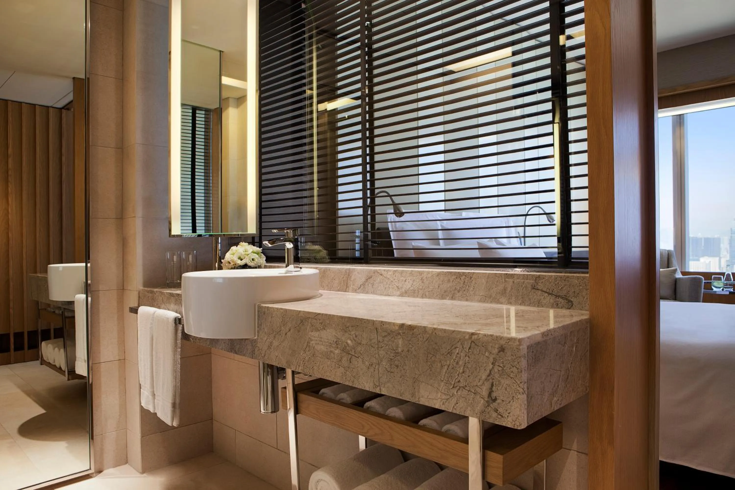 Bathroom, Bed in Renaissance Hong Kong Harbour View Hotel