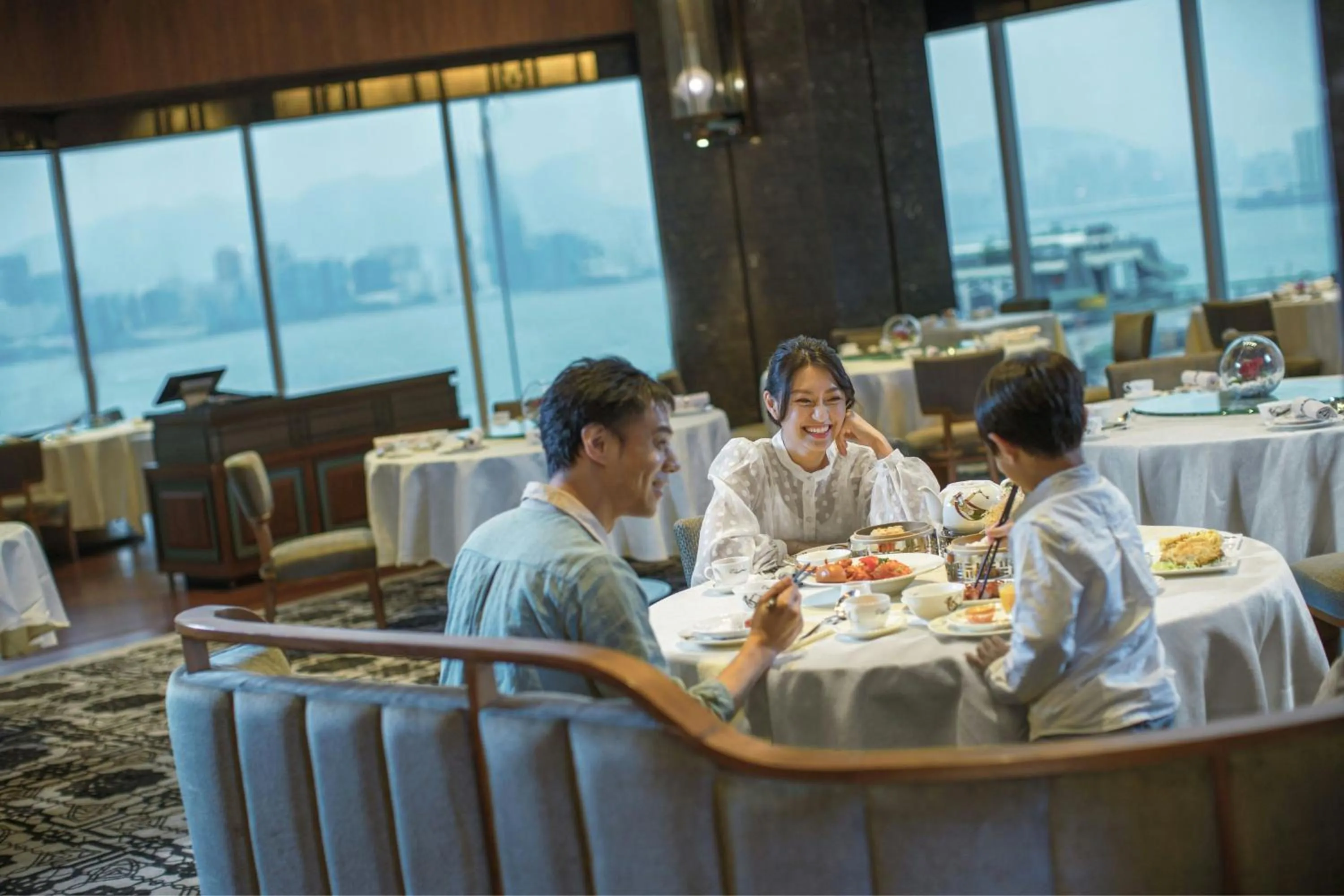 Restaurant/places to eat in Renaissance Hong Kong Harbour View Hotel