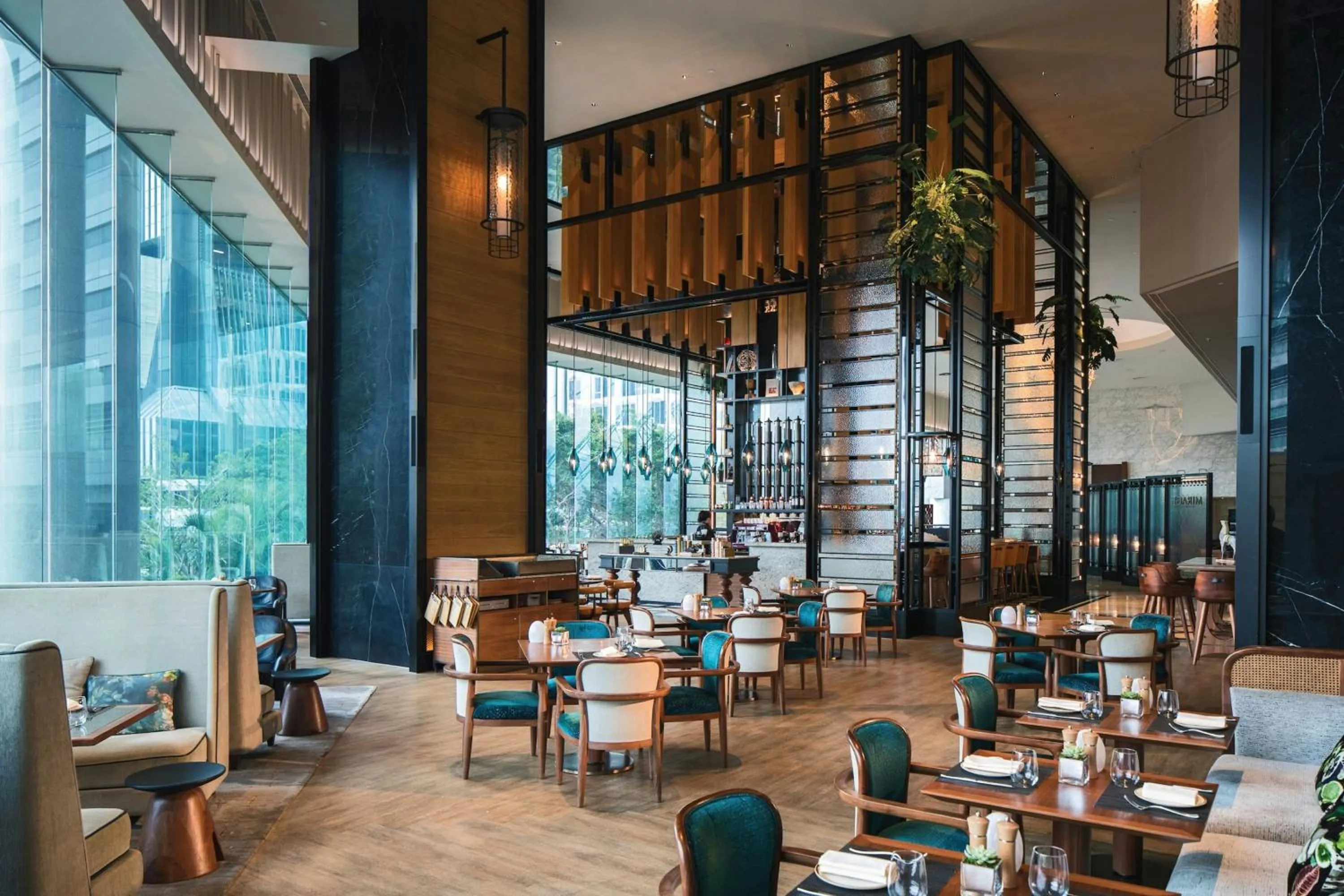 Restaurant/places to eat in Renaissance Hong Kong Harbour View Hotel