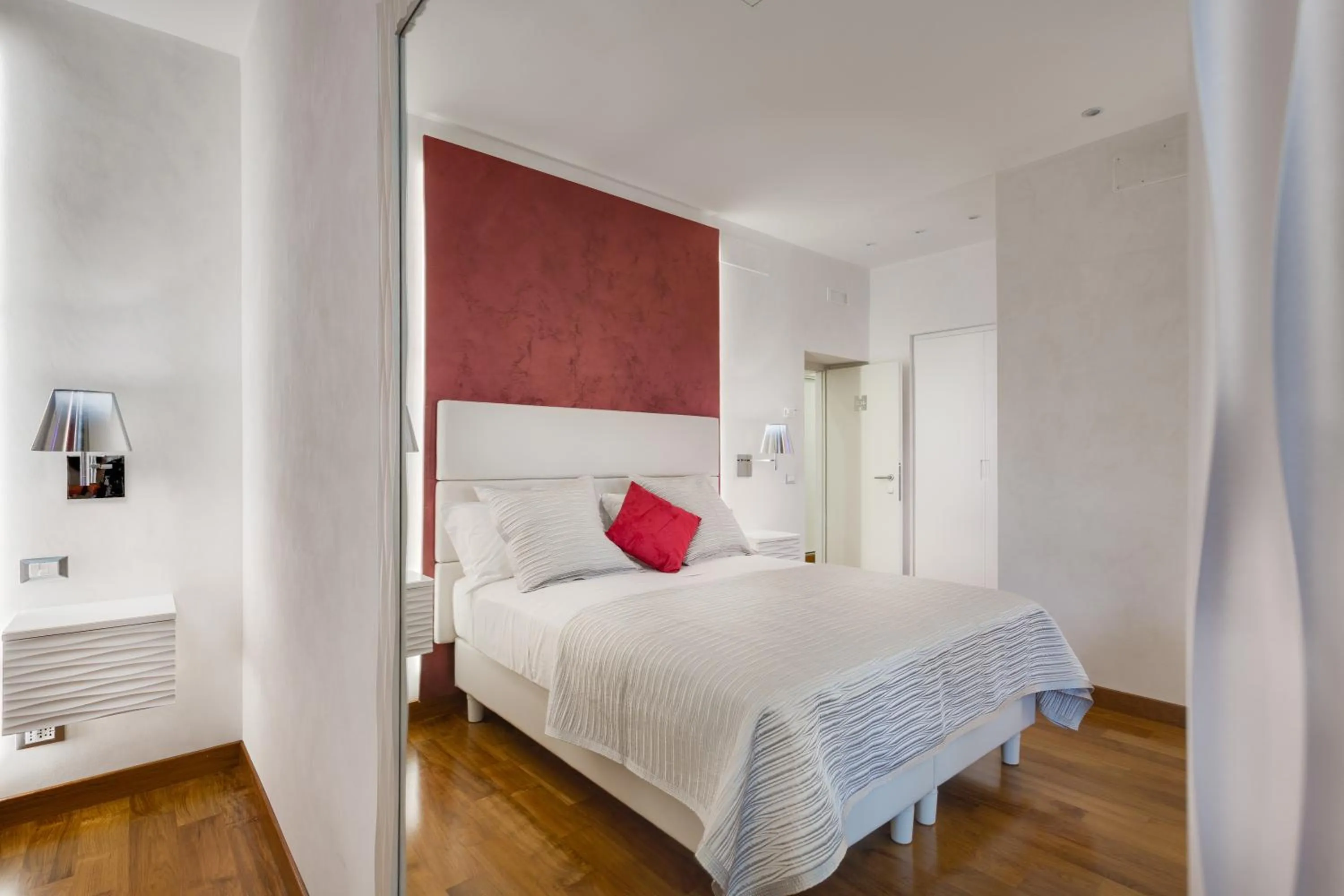 Bedroom, Bed in Shali Luxury Suite Spagna