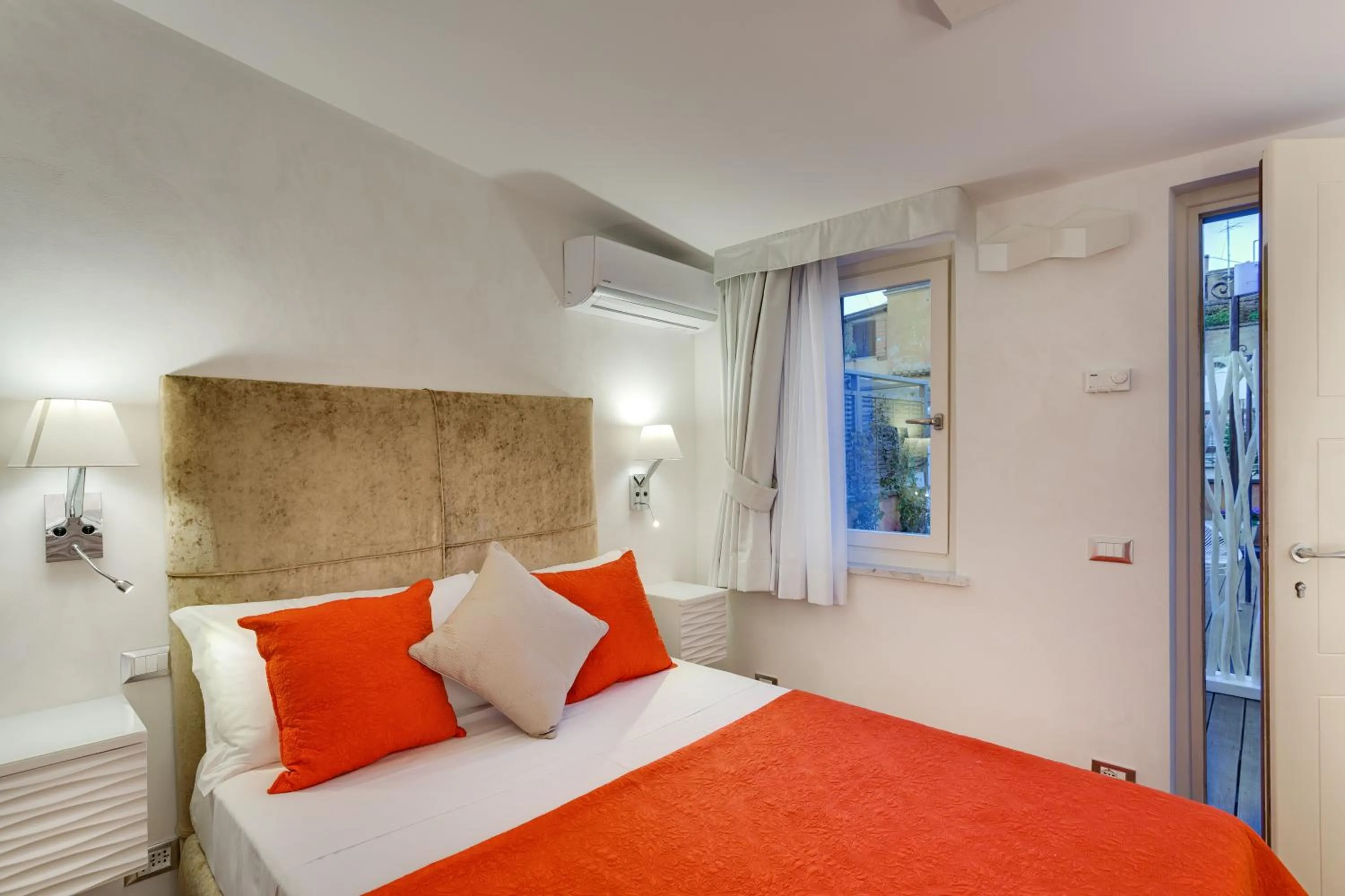 Bedroom, Bed in Shali Luxury Suite Spagna