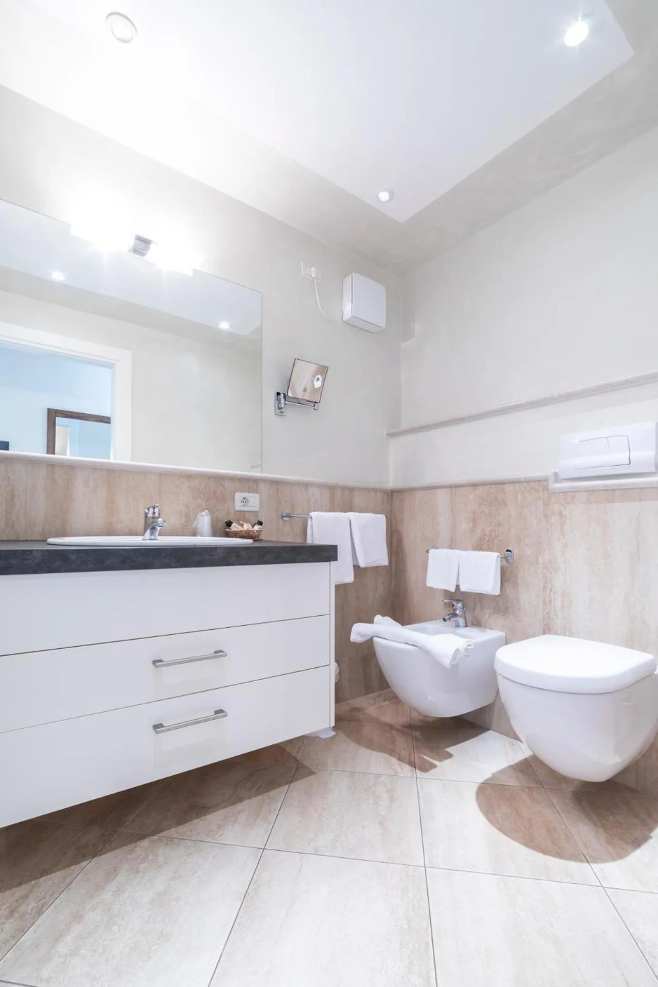 Toilet in Hotel Baia D'Oro - Adults Only