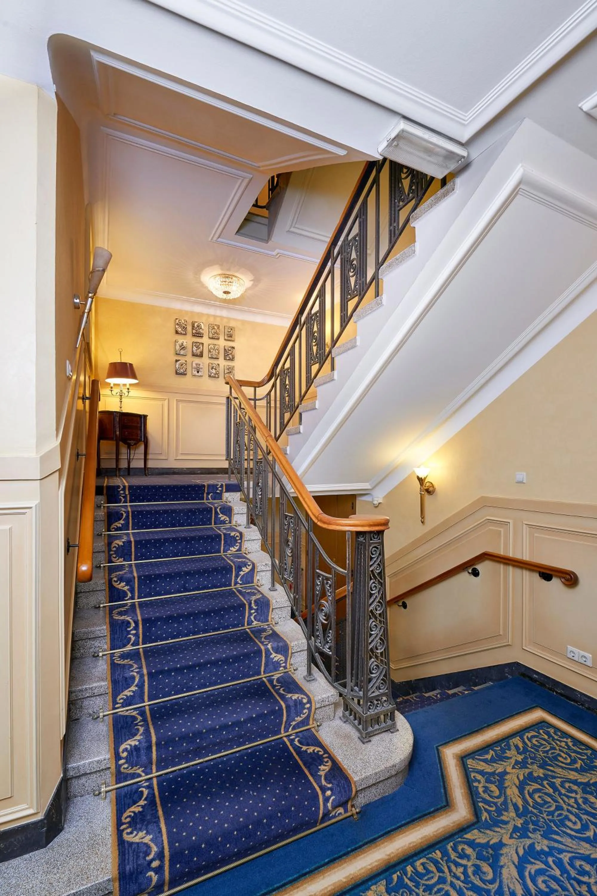 Lobby or reception in Hotel Perrin - former Carlton
