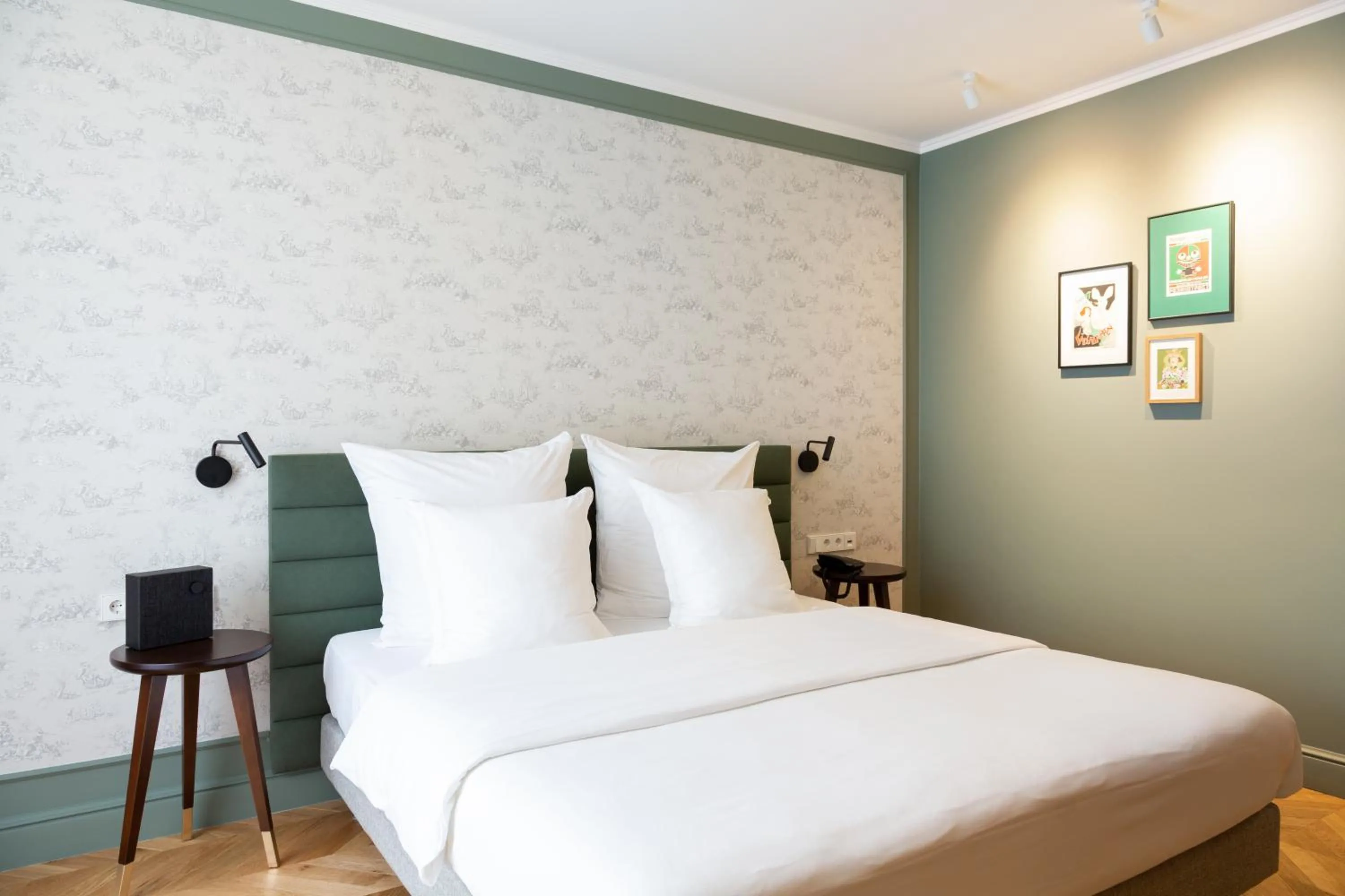 Bed in Hotel Perrin - former Carlton