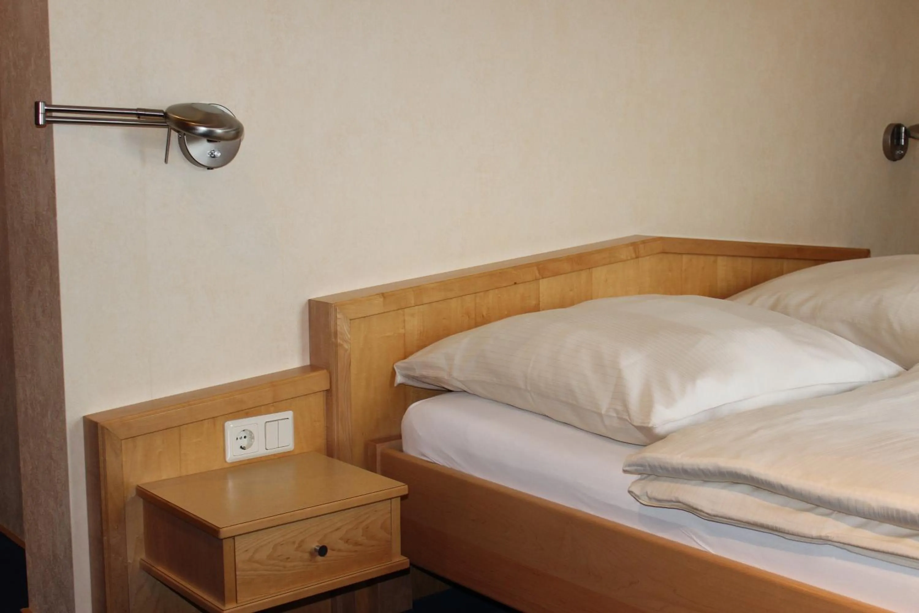 Bedroom, Bed in Hotel Reiff