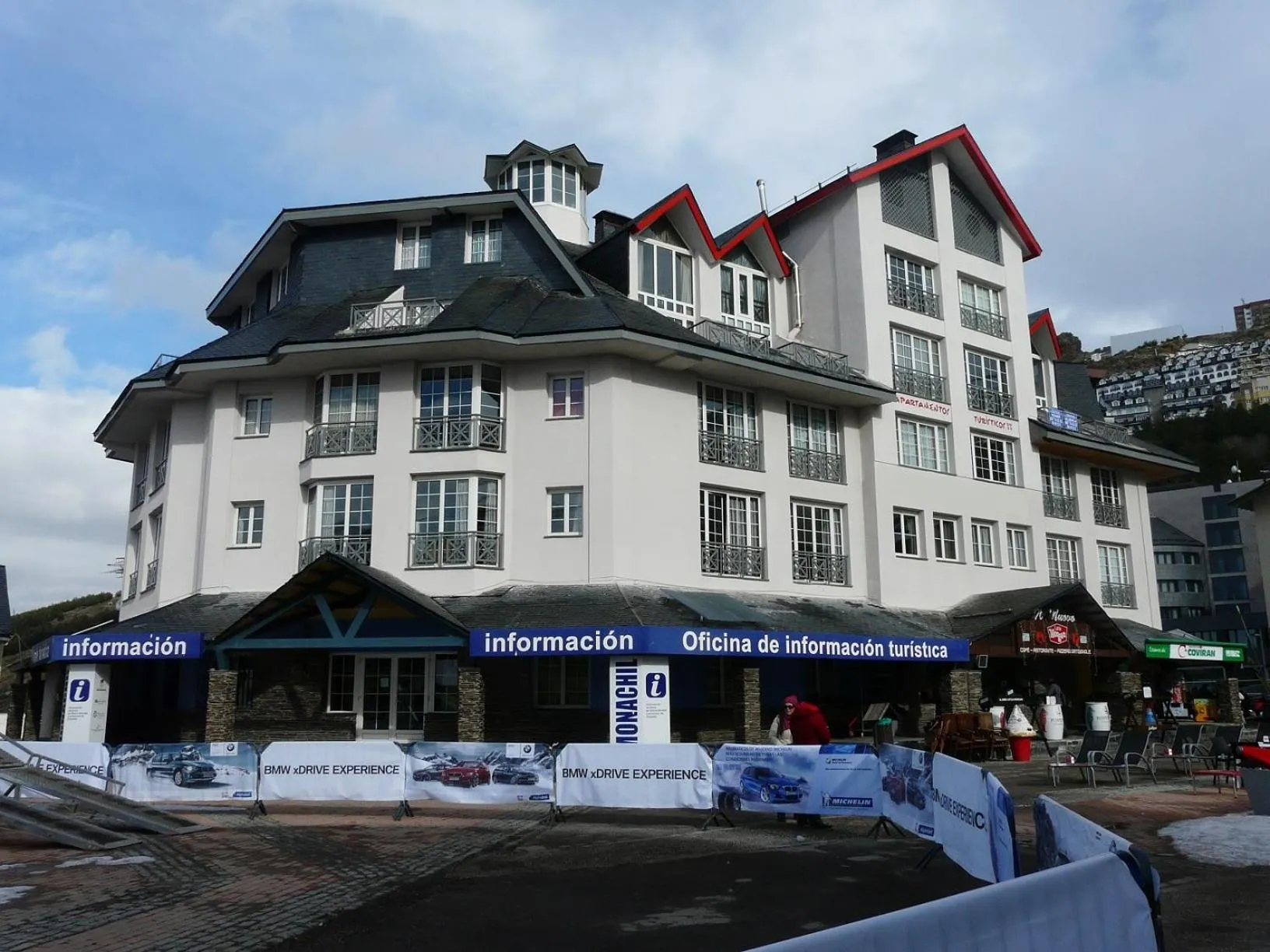 Facade/entrance in Apartamentos Sabica Nevada Plaza