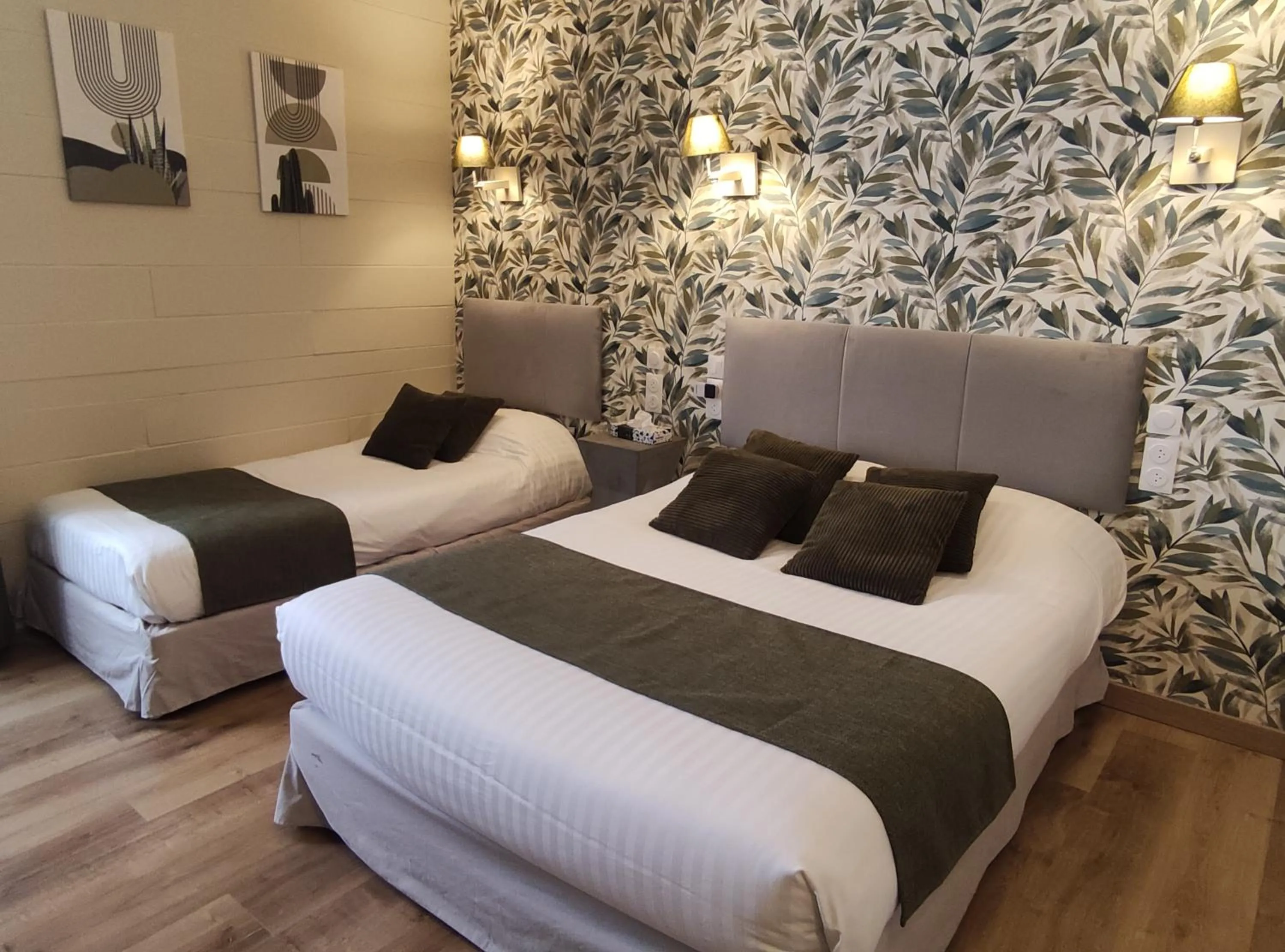 Bedroom, Bed in Le Pavillon Saint-Martin