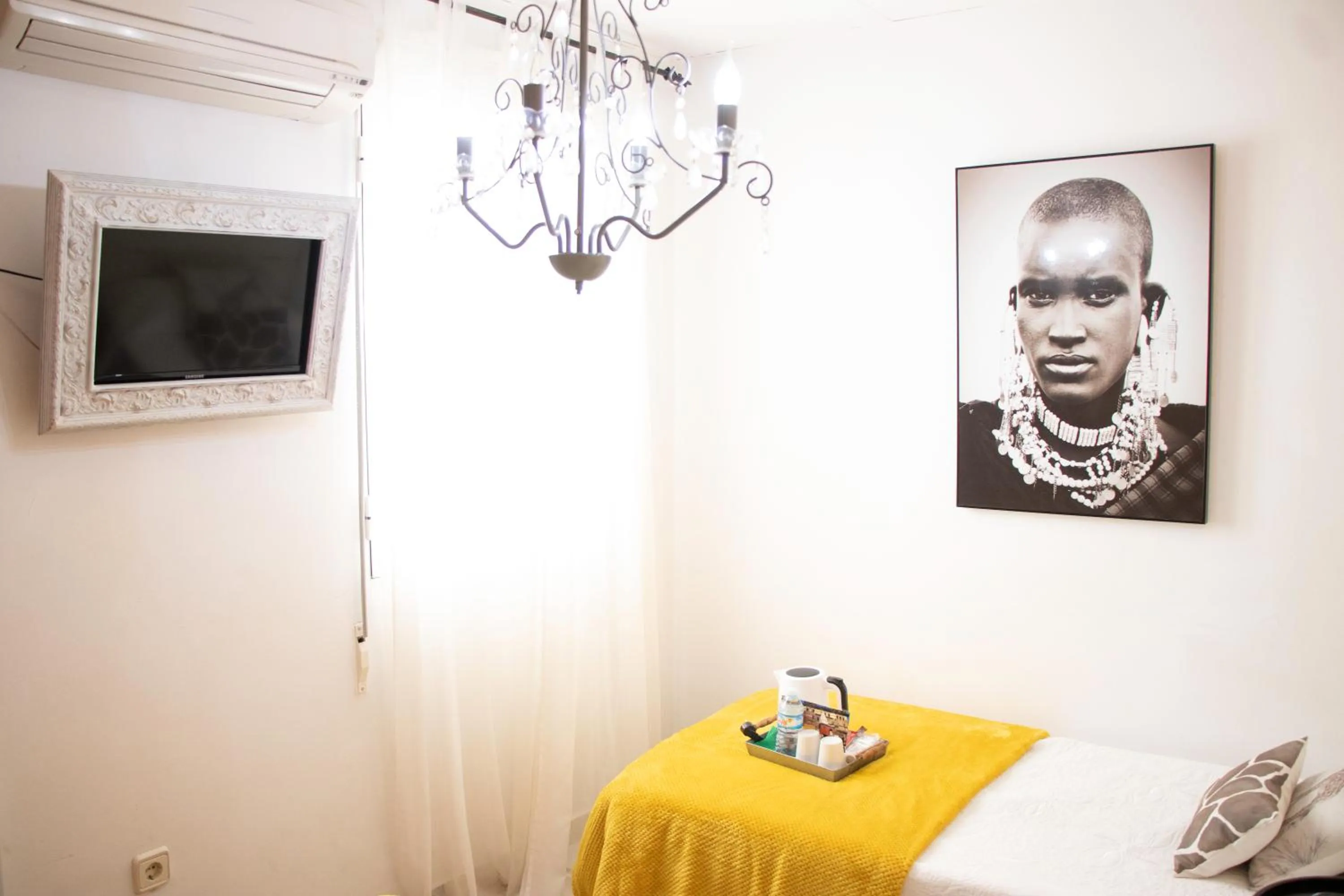 Coffee/tea facilities, Bed in La Fonda Benissa, Grupo Terra de Mar, alojamientos con encanto