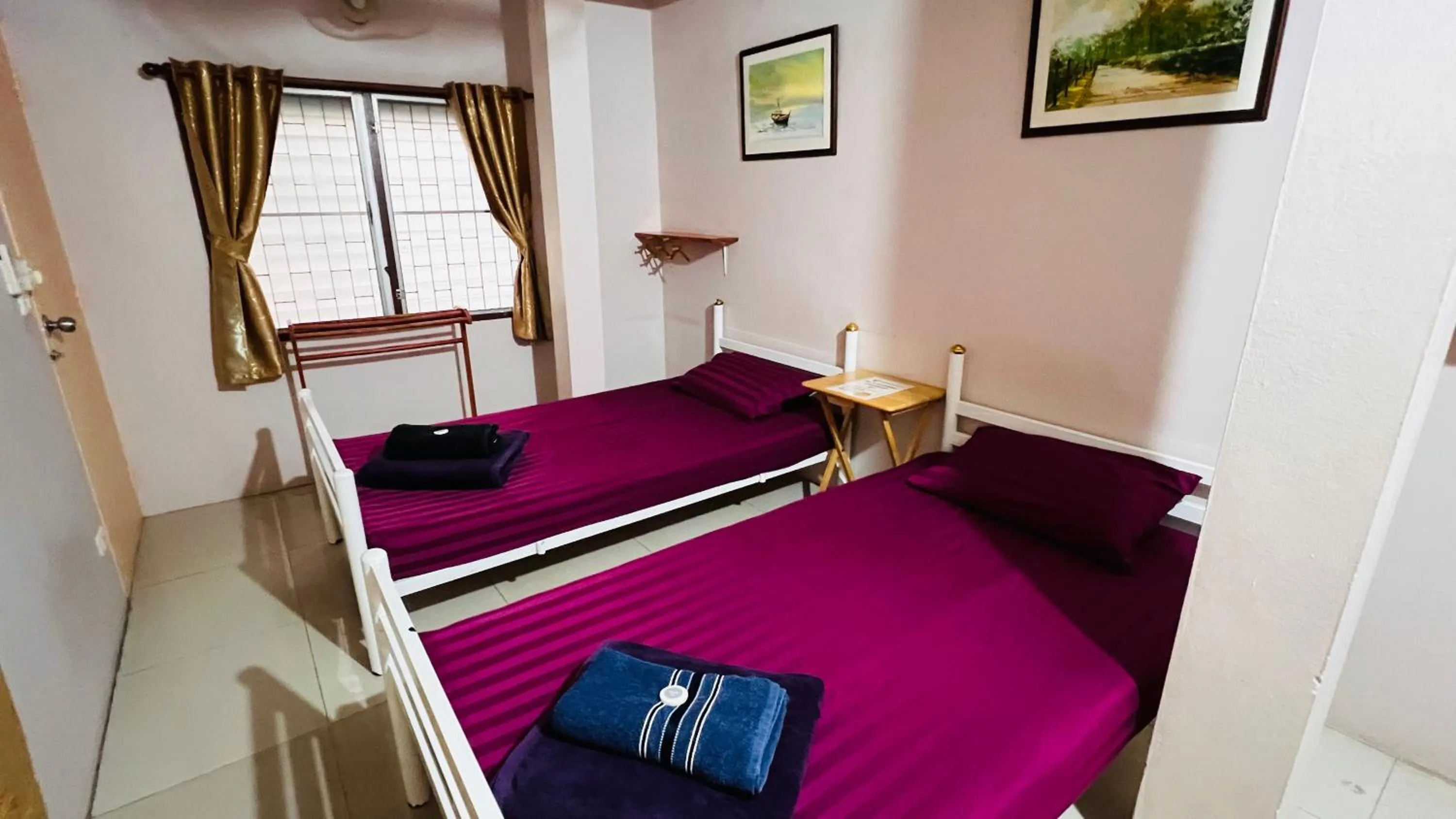 Standard Twin Room in Ricos Honey Place Guesthouse
