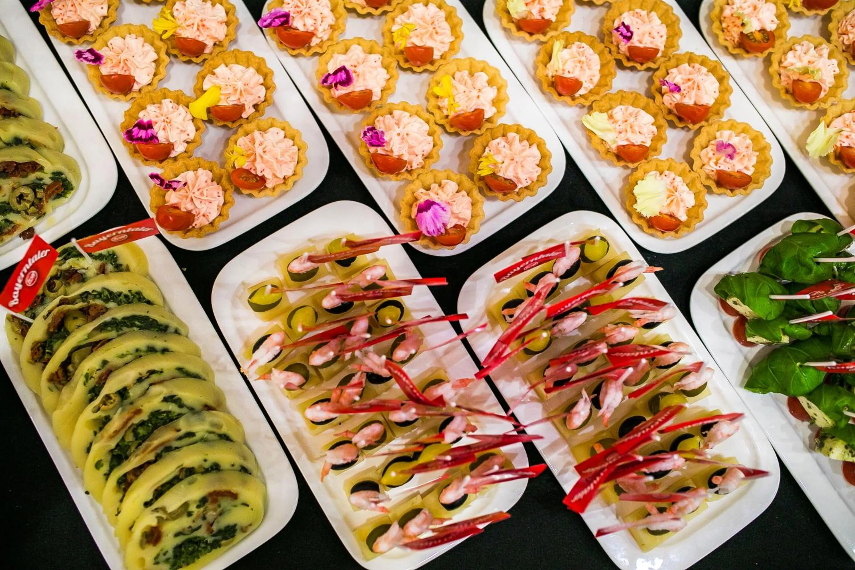 Restaurant/places to eat in Hotel Festival