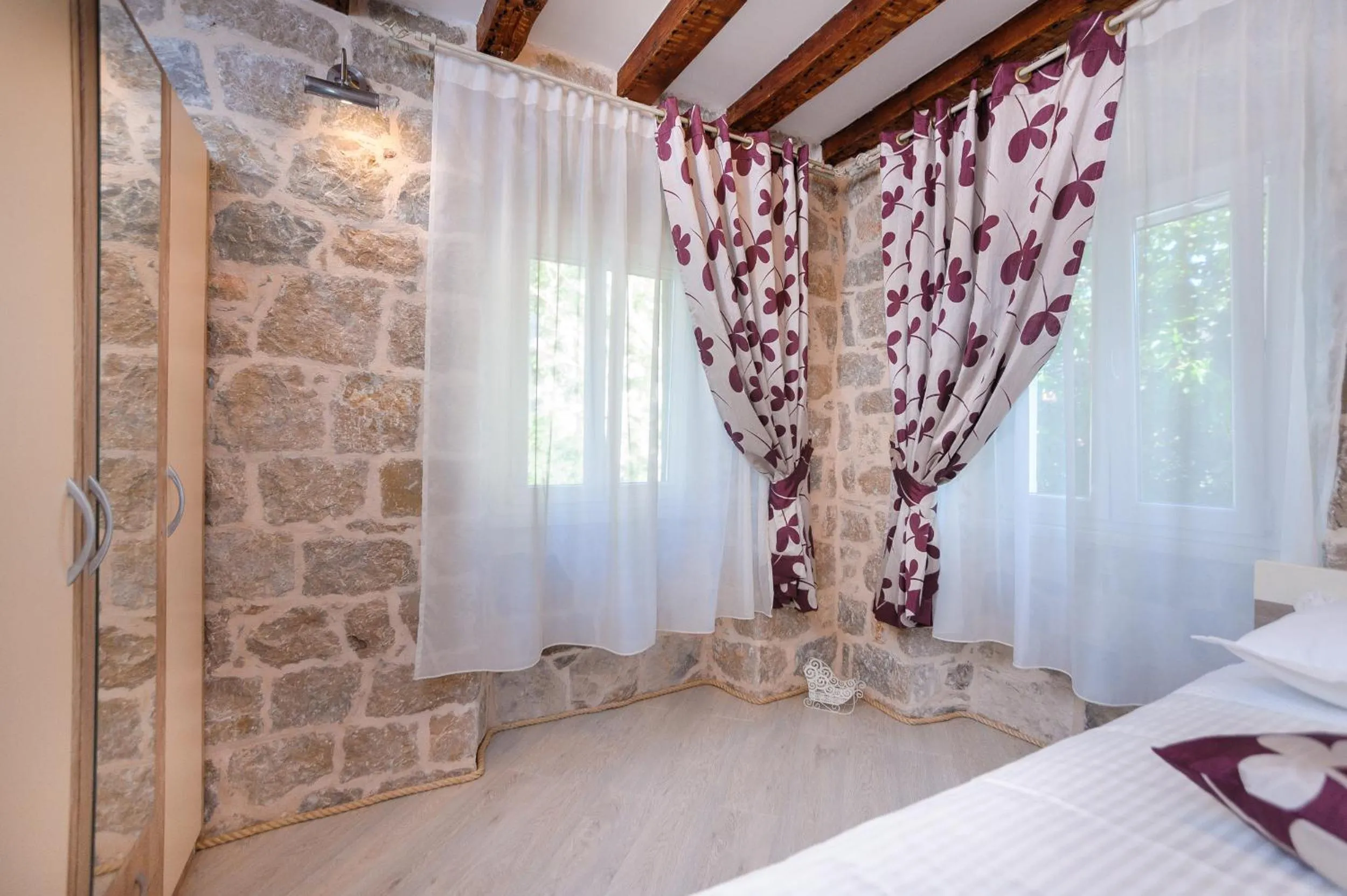 Property building, Bed in Apartment and Room Nona Stella