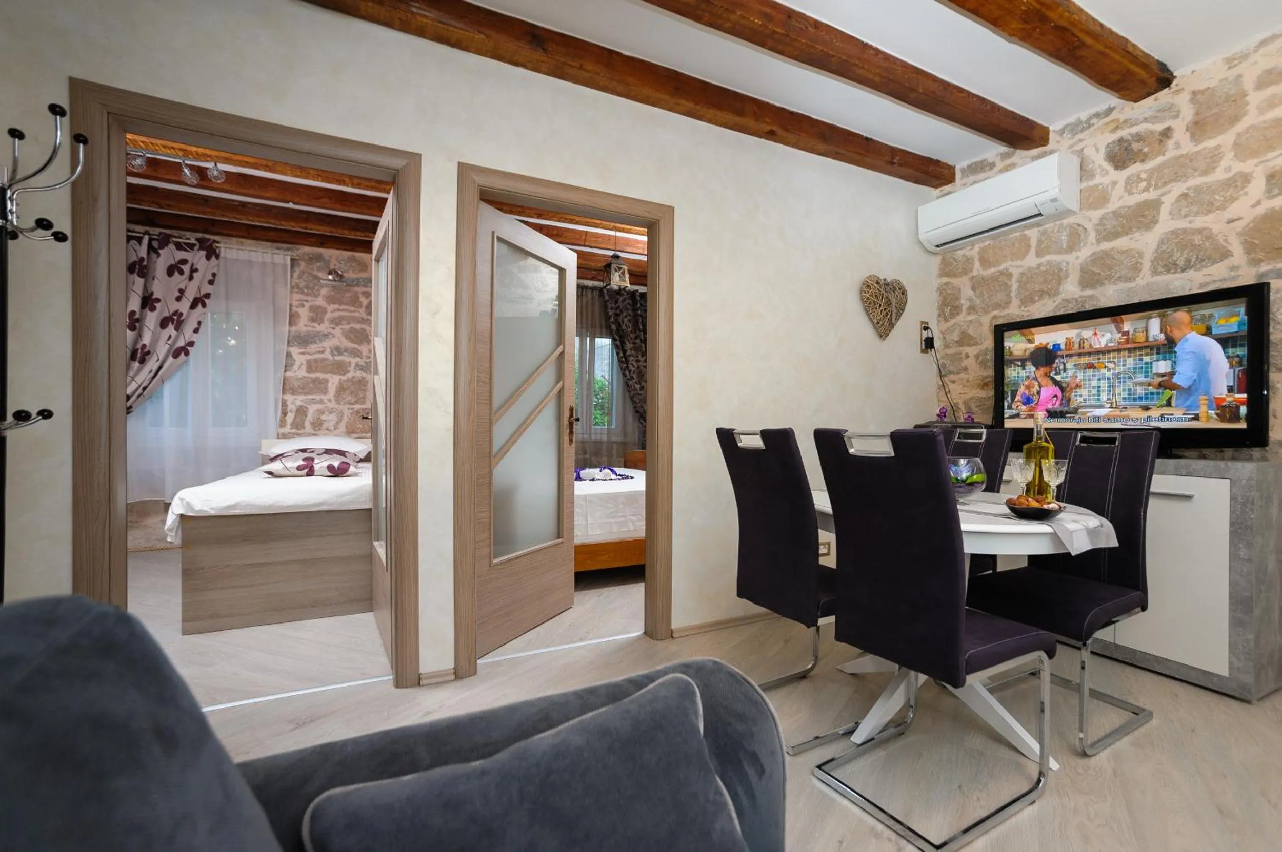 Property building, Bed in Apartment and Room Nona Stella