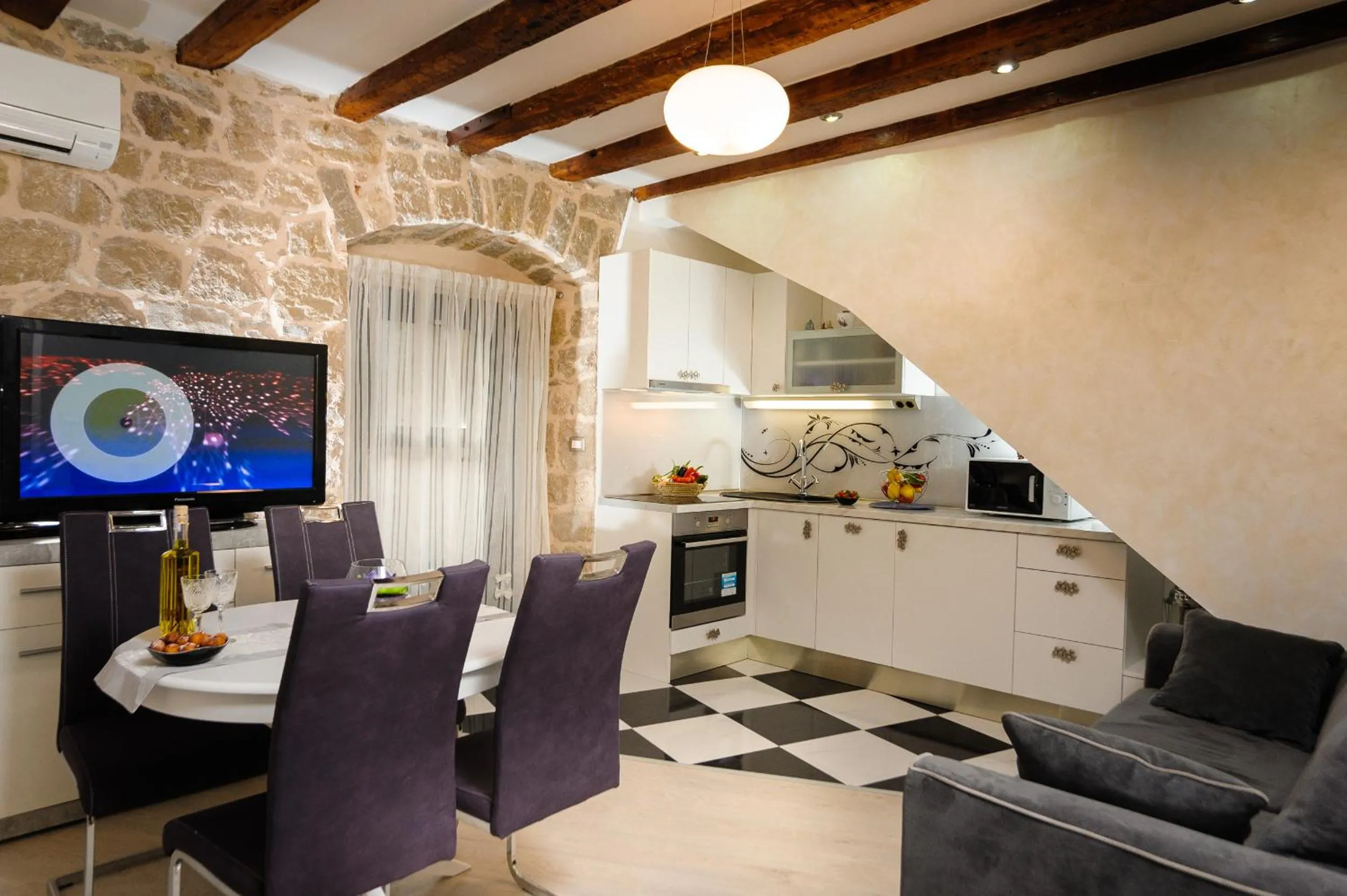 Property building in Apartment and Room Nona Stella