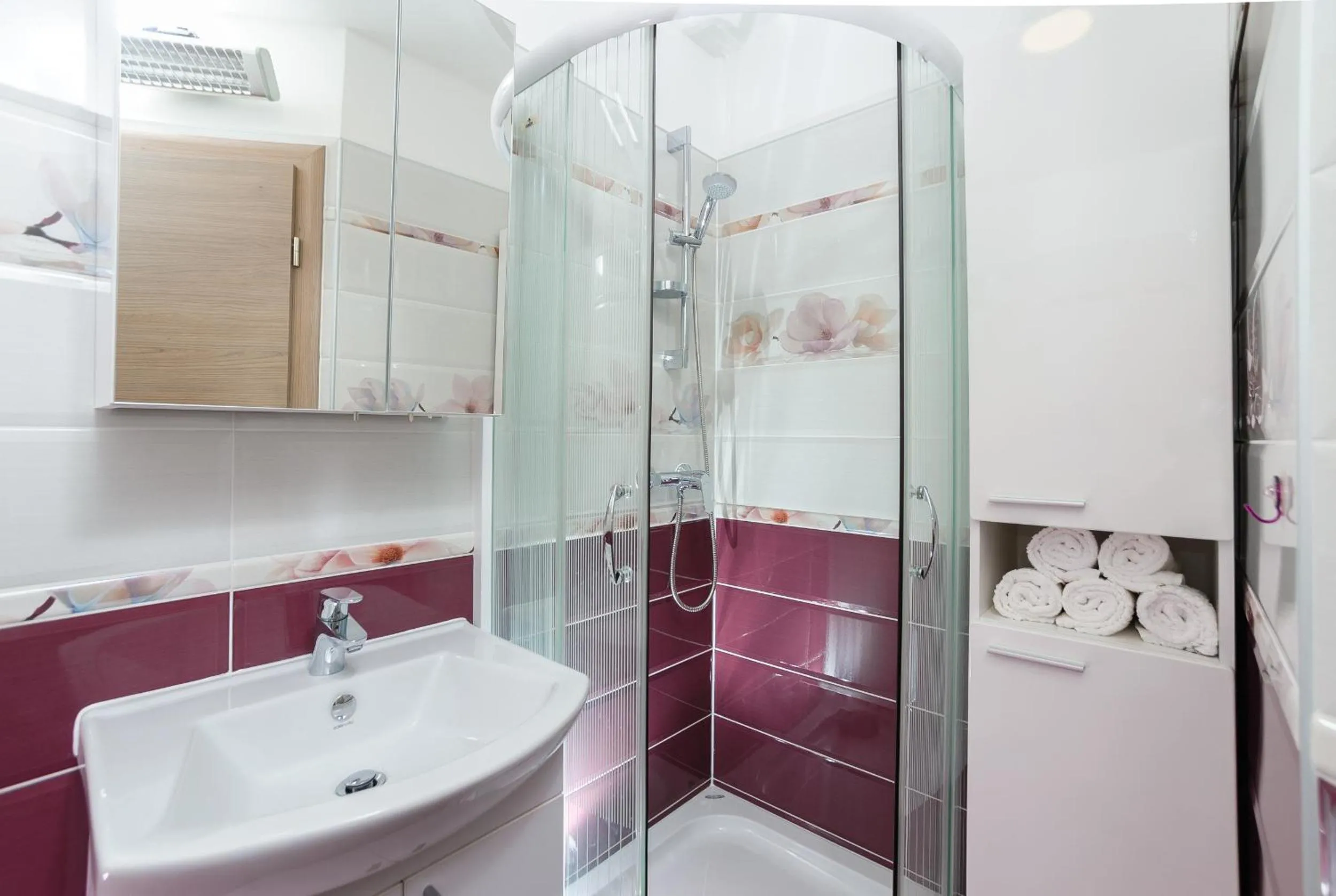 Property building in Apartment and Room Nona Stella