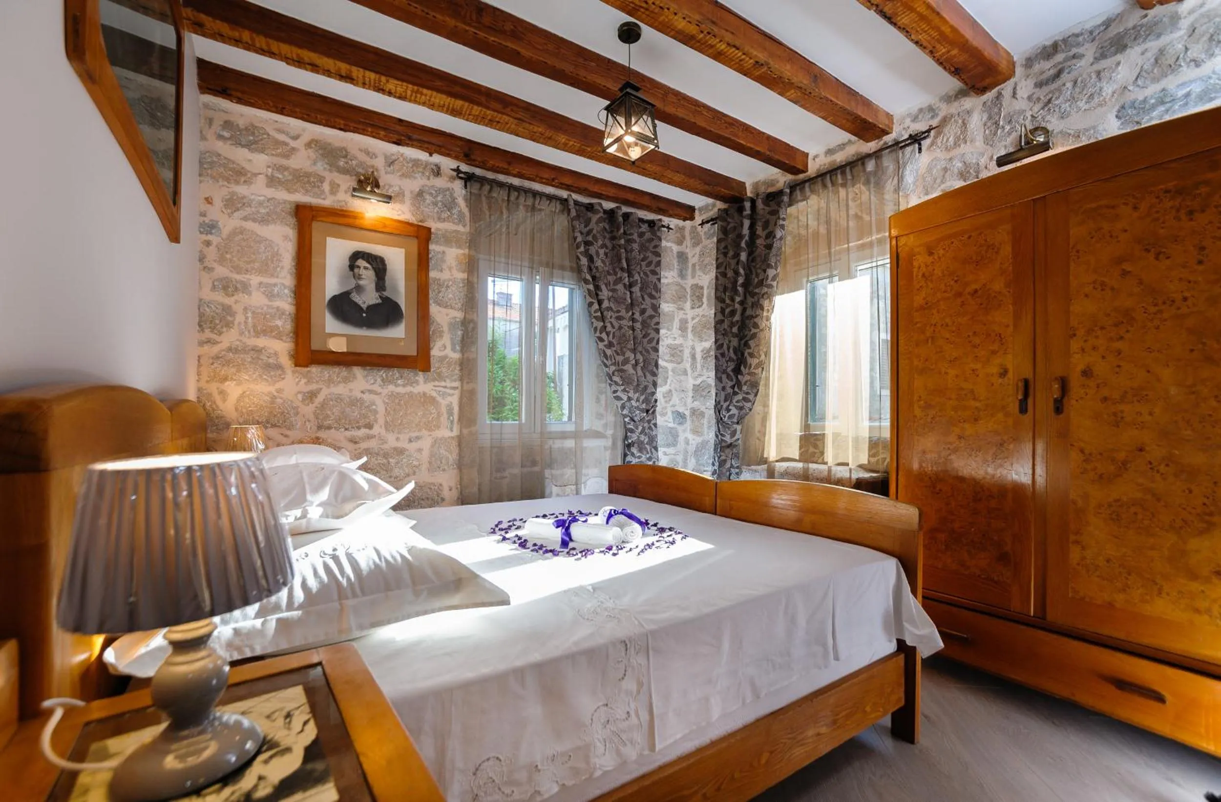 Property building, Bed in Apartment and Room Nona Stella