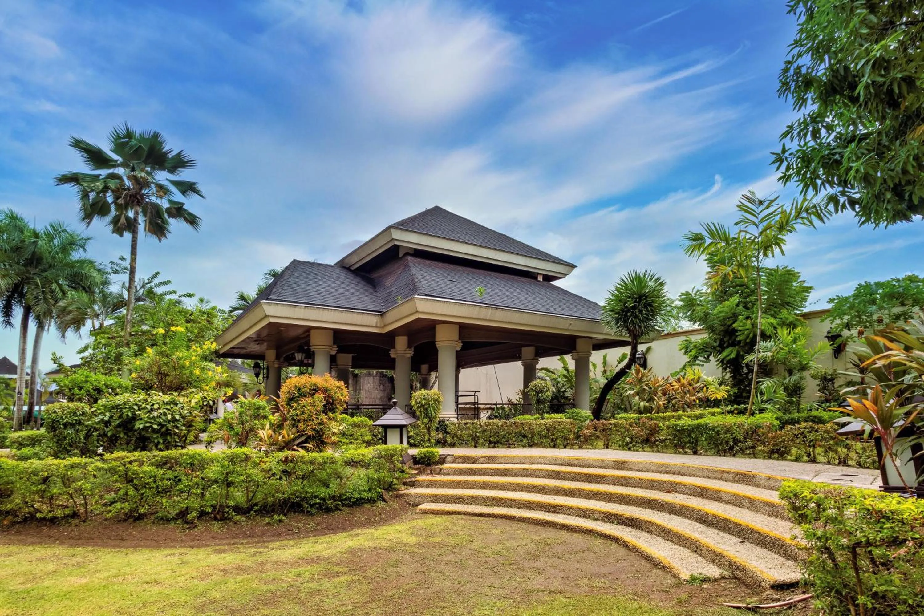 Garden in Waterfront Cebu City Hotel & Casino