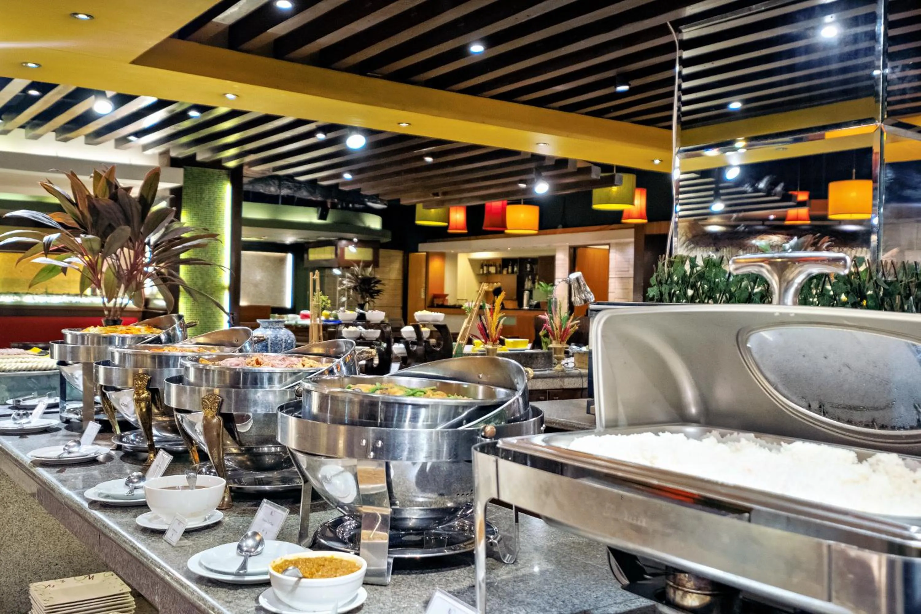 Restaurant/places to eat in Waterfront Cebu City Hotel & Casino