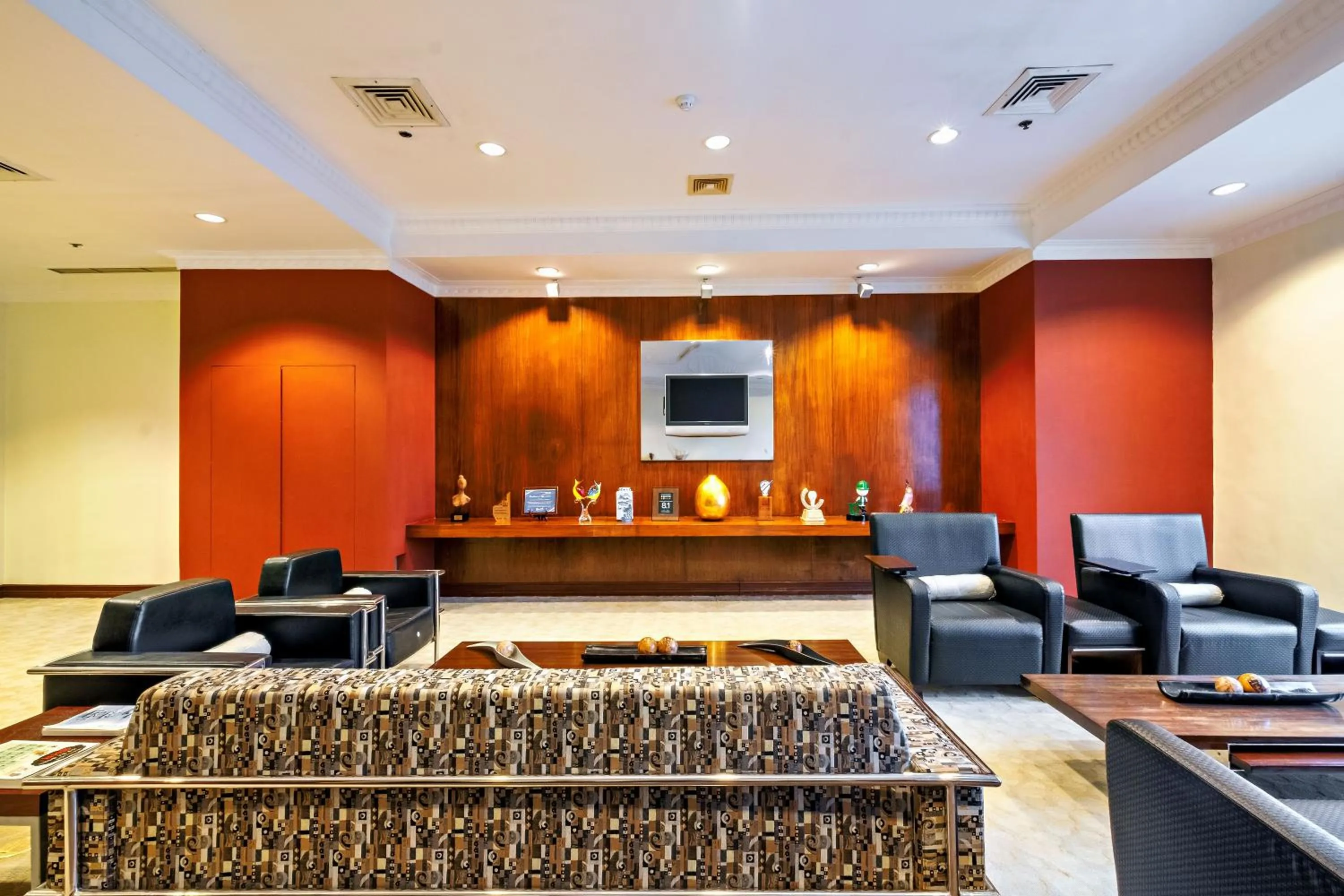 Seating area in Waterfront Cebu City Hotel & Casino