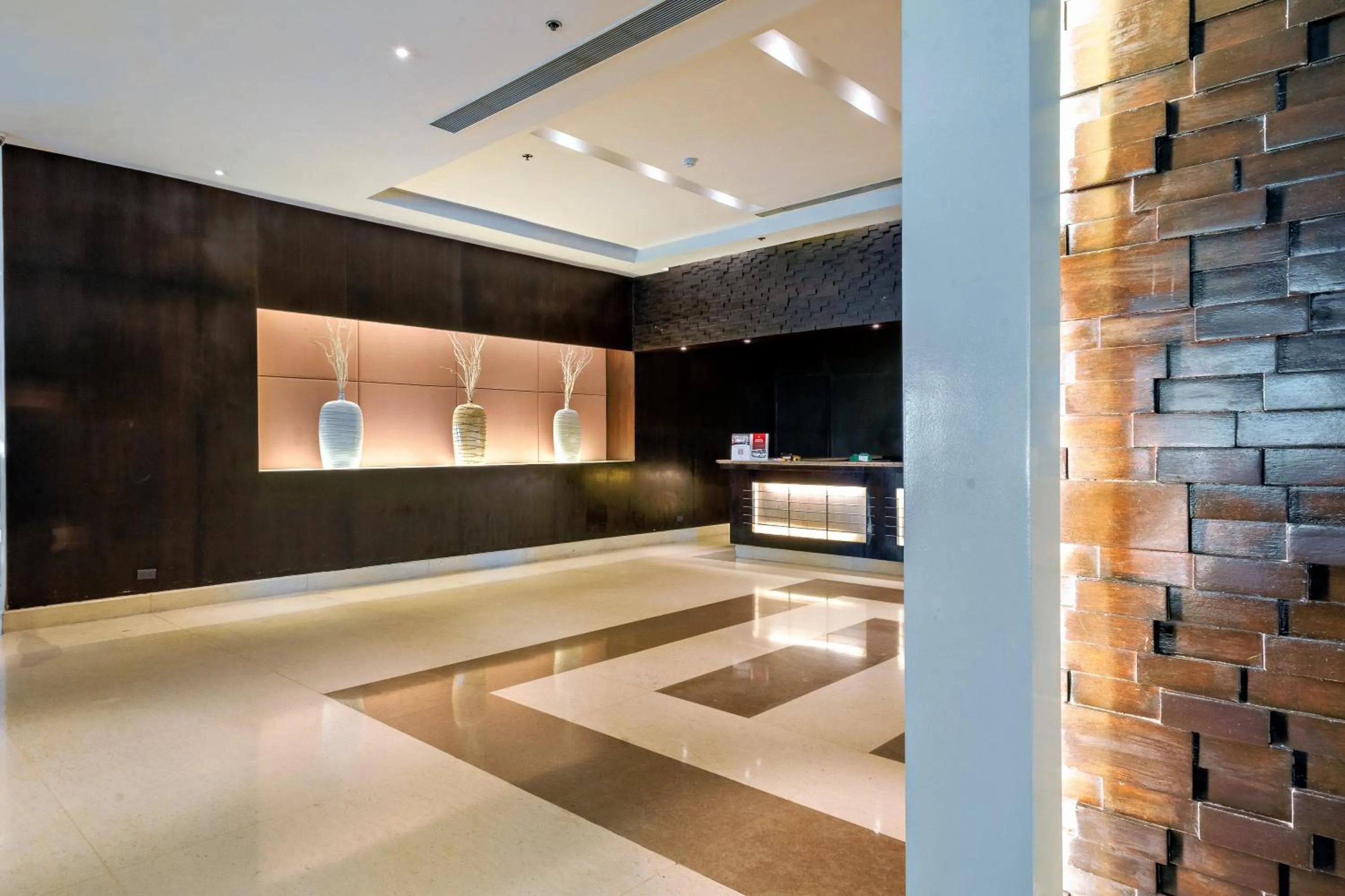 Lobby or reception in Waterfront Cebu City Hotel & Casino