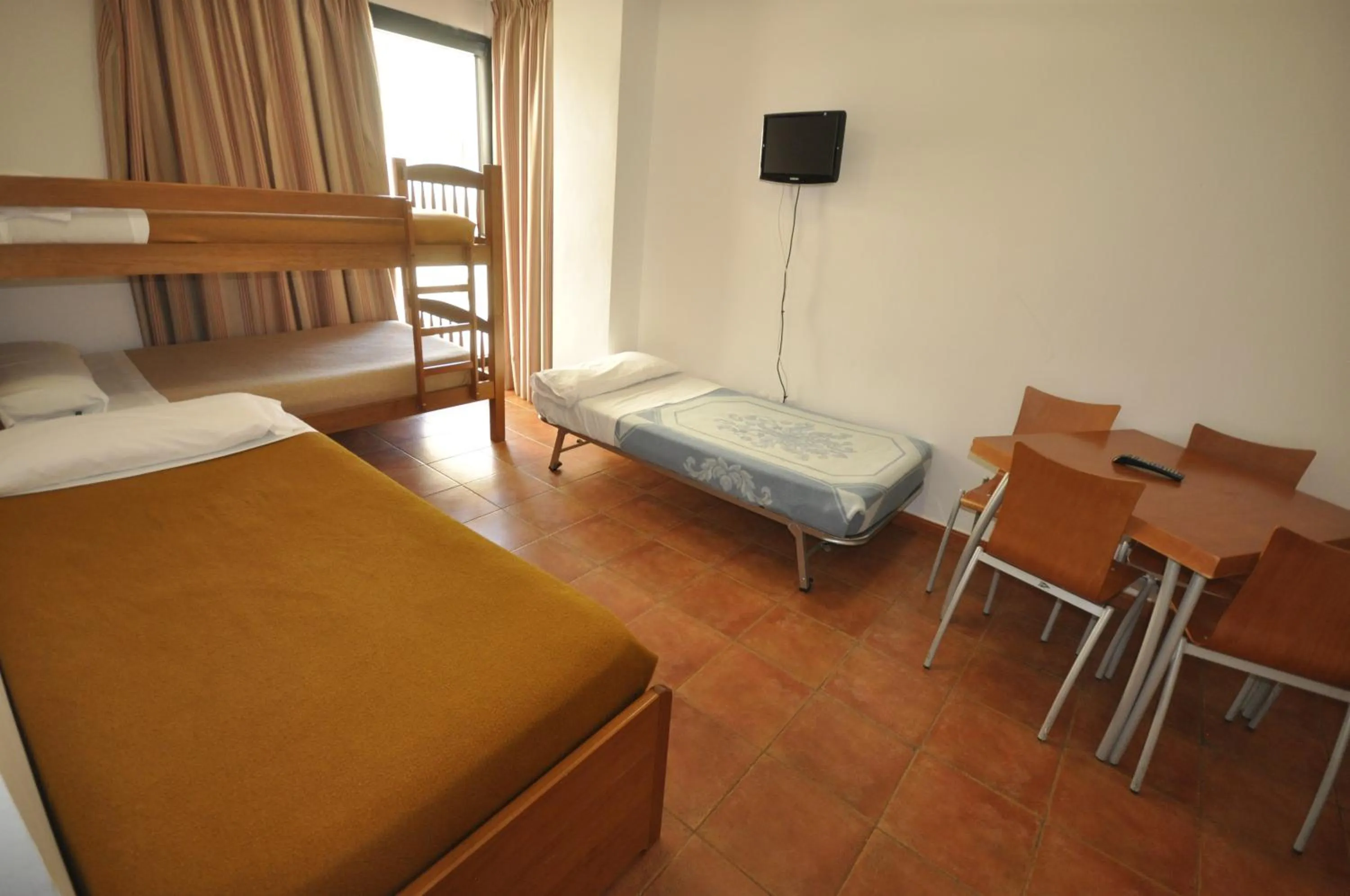 Photo of the whole room, Bed in Apartamentos Montegorbea